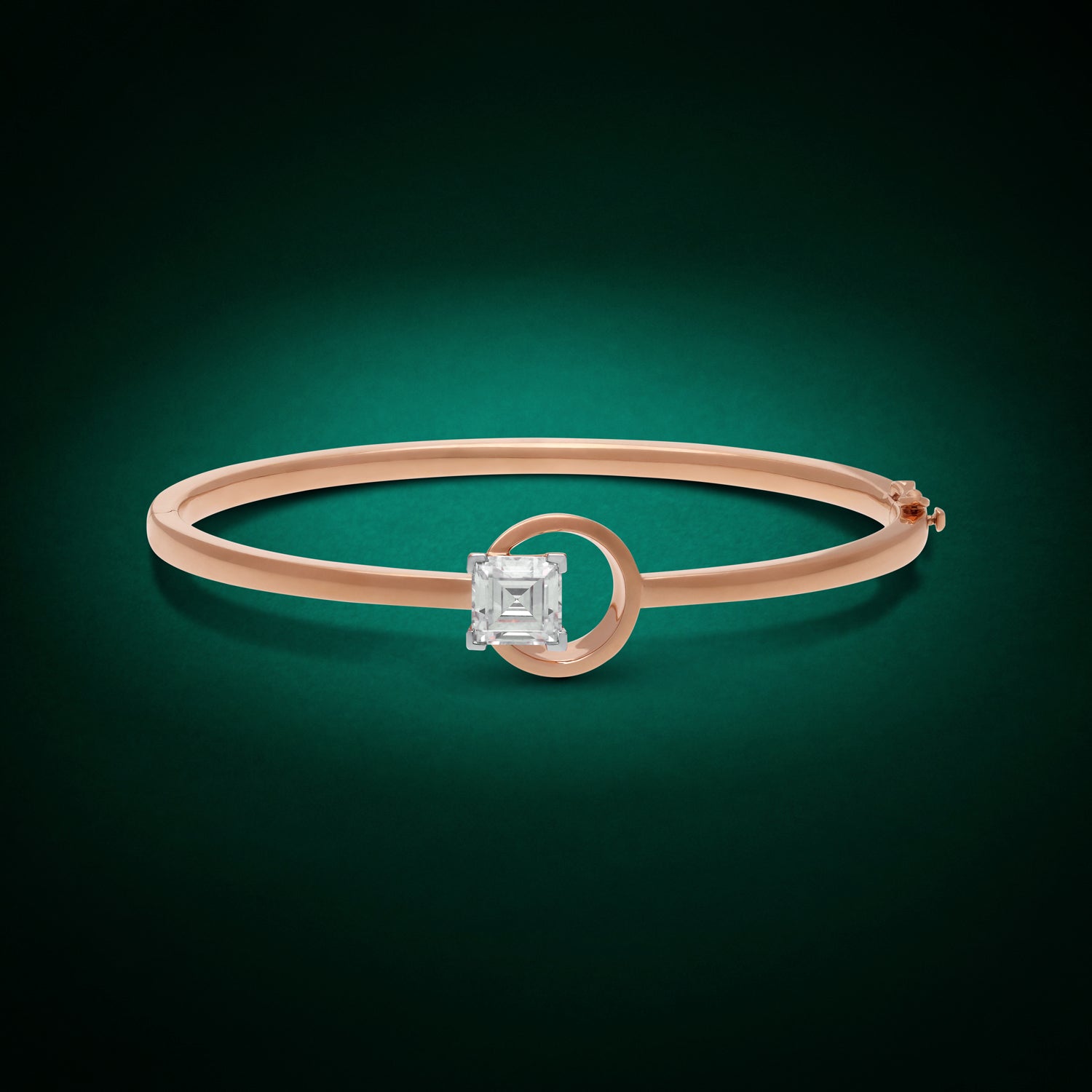 Rose Gold Bangle with Square Step-Cut Lab-Grown Diamond | SKU : 0021925986
