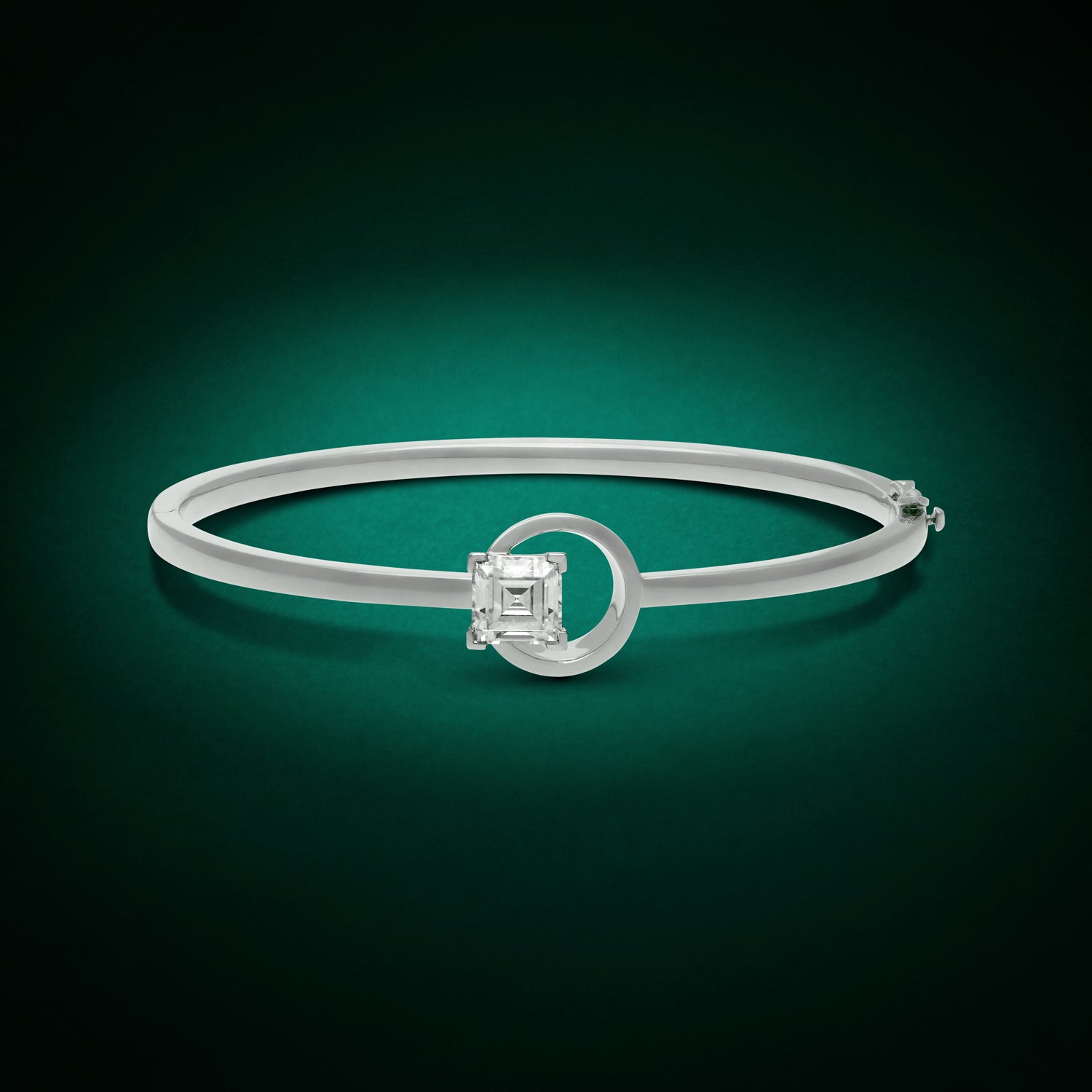 Sleek Gold Bangle with Square Step-Cut Lab-Grown Diamond Centerpiece | SKU : 0021971266