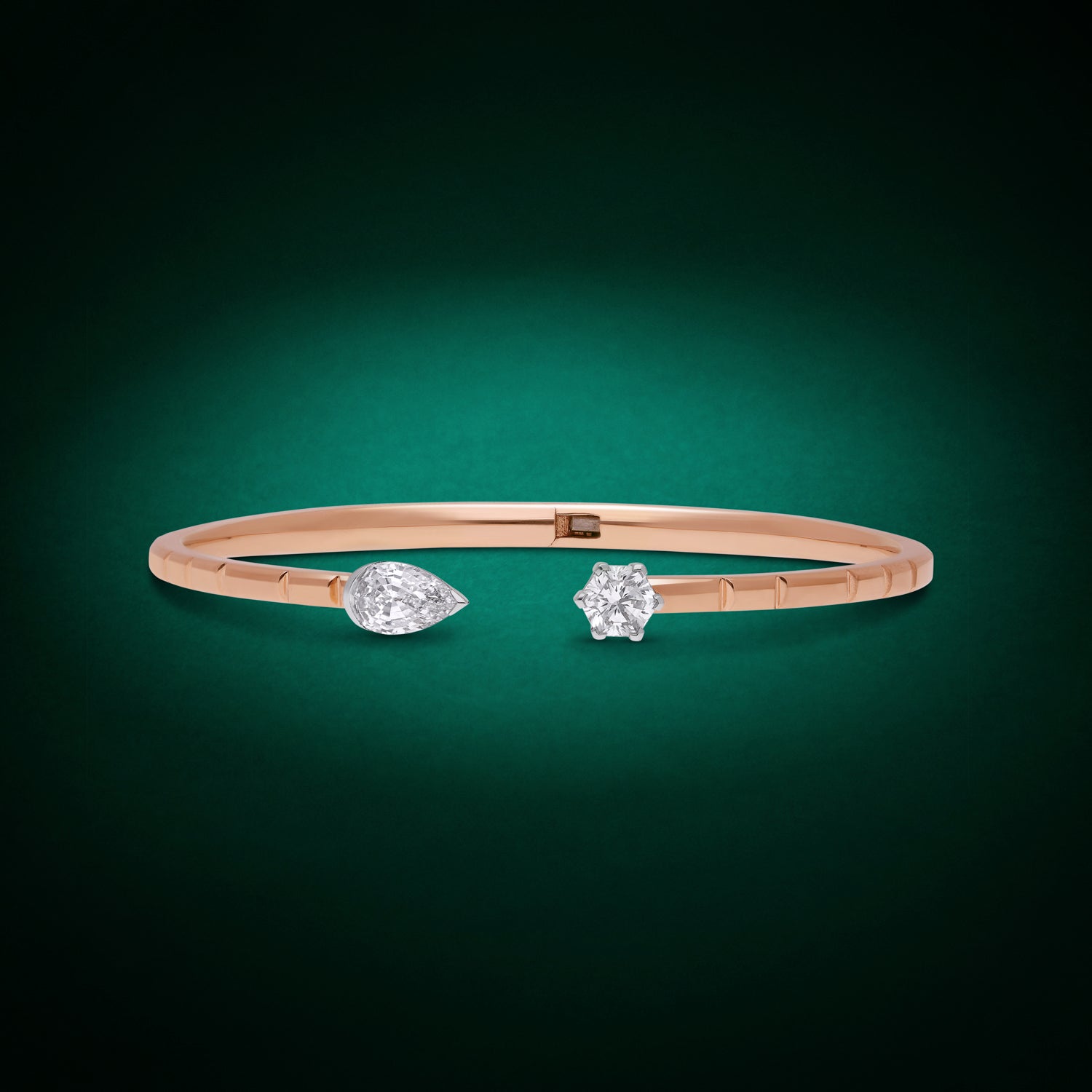 Pear Step-Cut & Hexagon Brilliant Lab-Grown Diamond Bangle in 18Kt Rose Gold : 0003761700