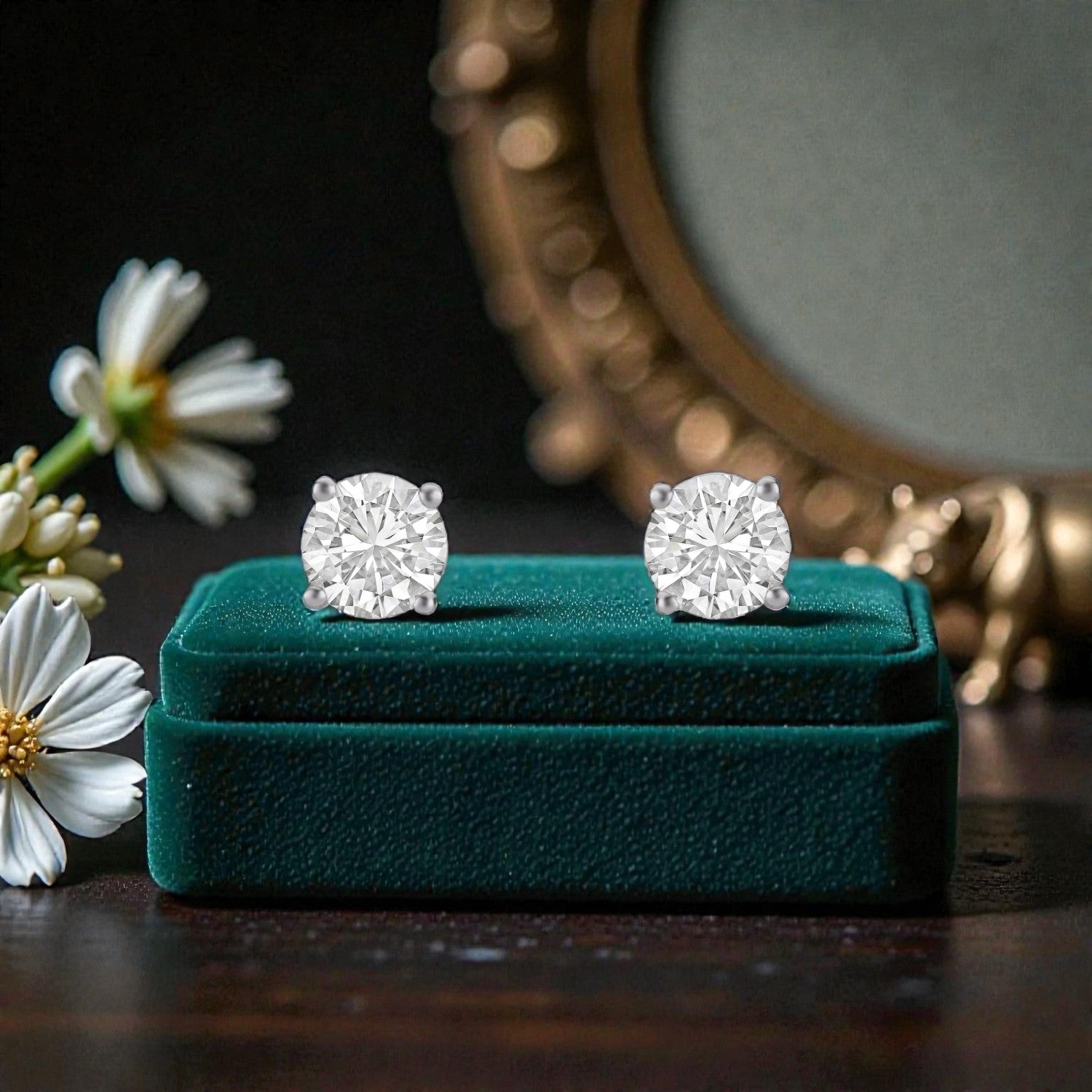 Lab Grown 1.09 Carat Round Brilliant Diamond Stud Earrings in 18 Karat Gold | SKU : 0005096046