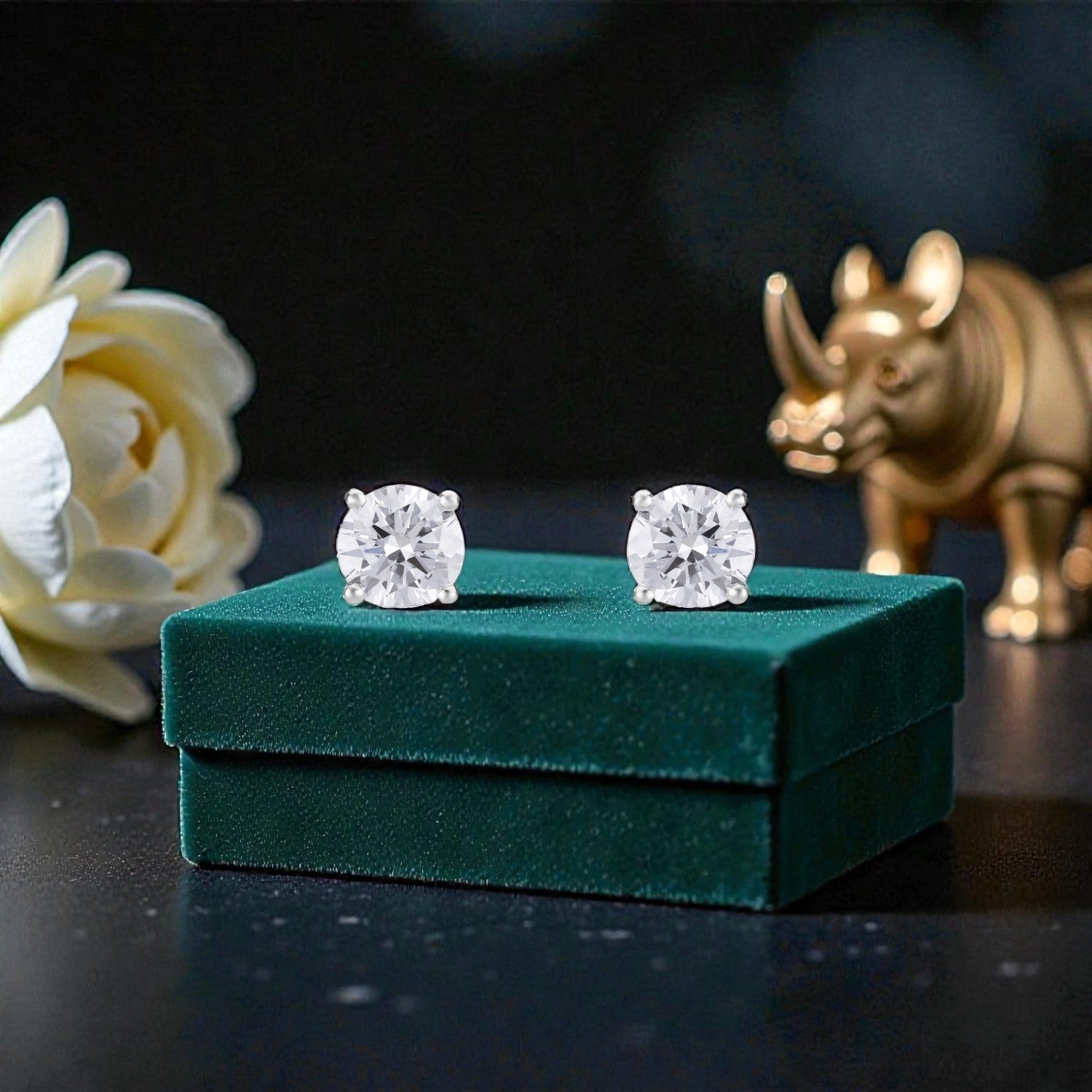 Lab Grown 1.06 Carat Round Brilliant Diamond Stud Earrings in 18 Karat White Gold | SKU : 0005096145