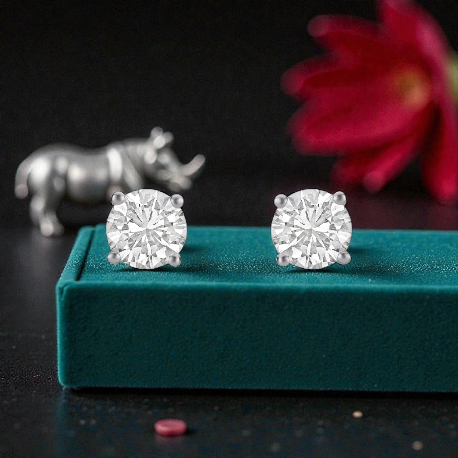 Lab Grown 2.04 Carat Round Brilliant Diamond Stud Earrings in 18 Karat Yellow Gold | SKU : 0005124855