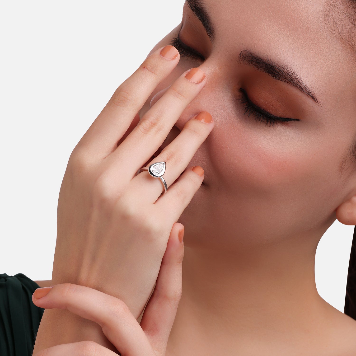 Lab Grown 1.540 Carat Pear Cut Diamond Solitaire Ring in 18 Karat White Gold | SKU : 0005131570