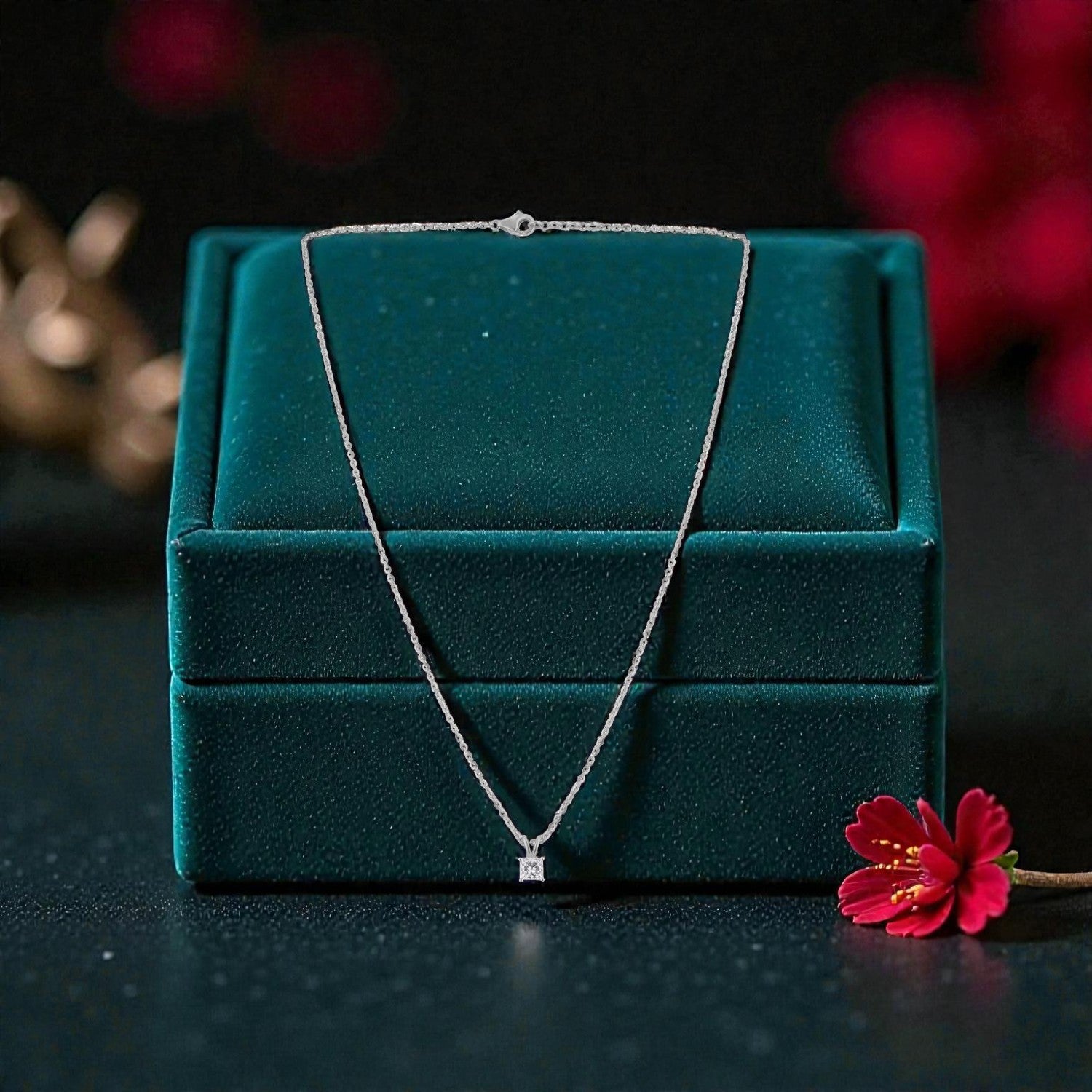 Lab Grown 1.06 Carat Princess Cut Diamond Solitaire Chain Pendant in 18 Karat Gold | SKU : 0005131600