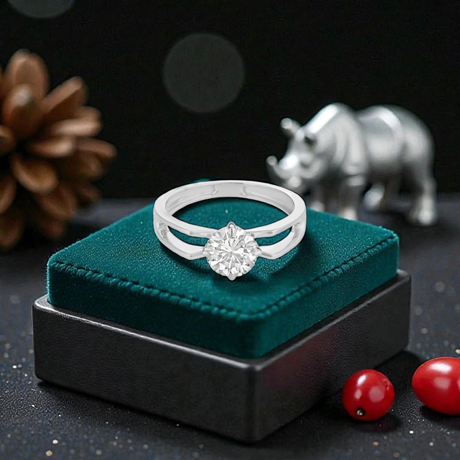 Lab Grown 1.030 Carat Round Brilliant Diamond Solitaire Ring in 18 Karat Gold | SKU : 0005135158
