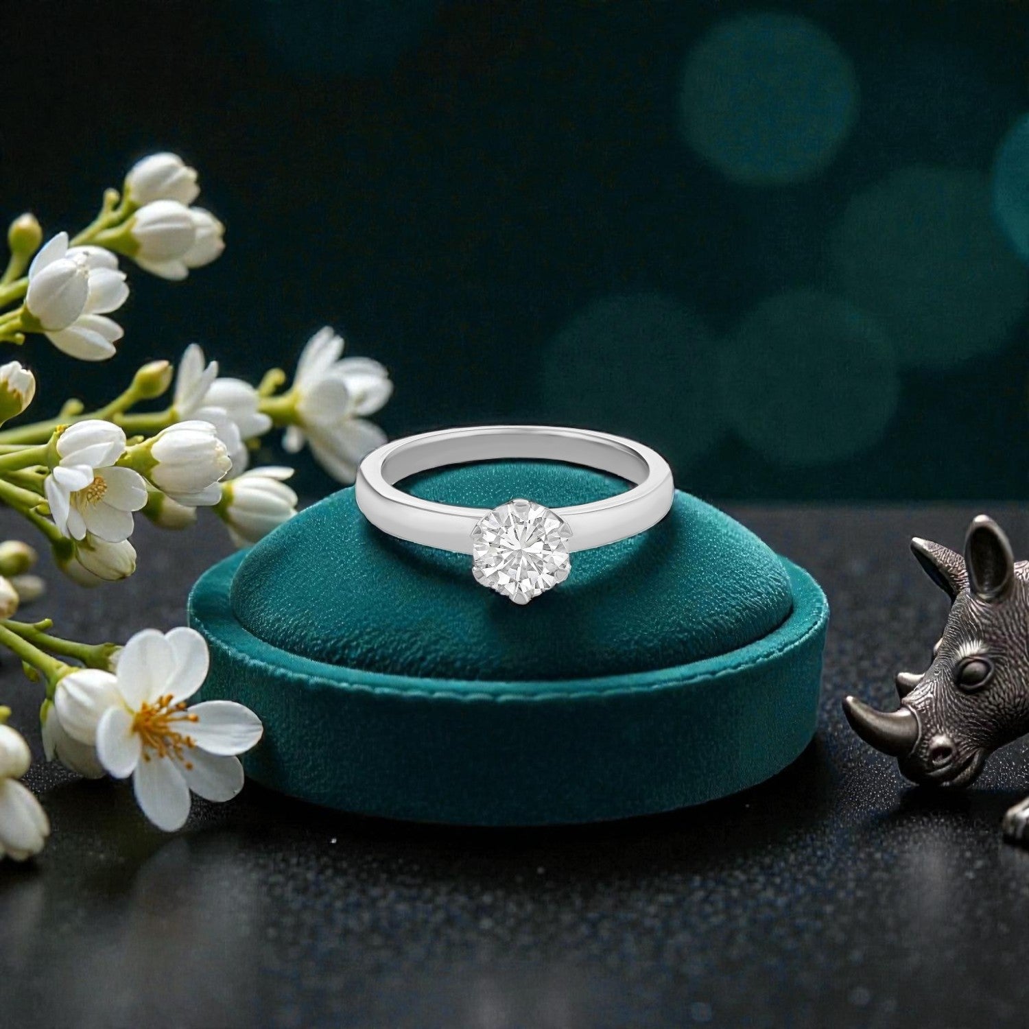 Lab Grown 1.020 Carat Round Cut Diamond Solitaire Ring in 18 Karat White Gold | SKU : 0005136865