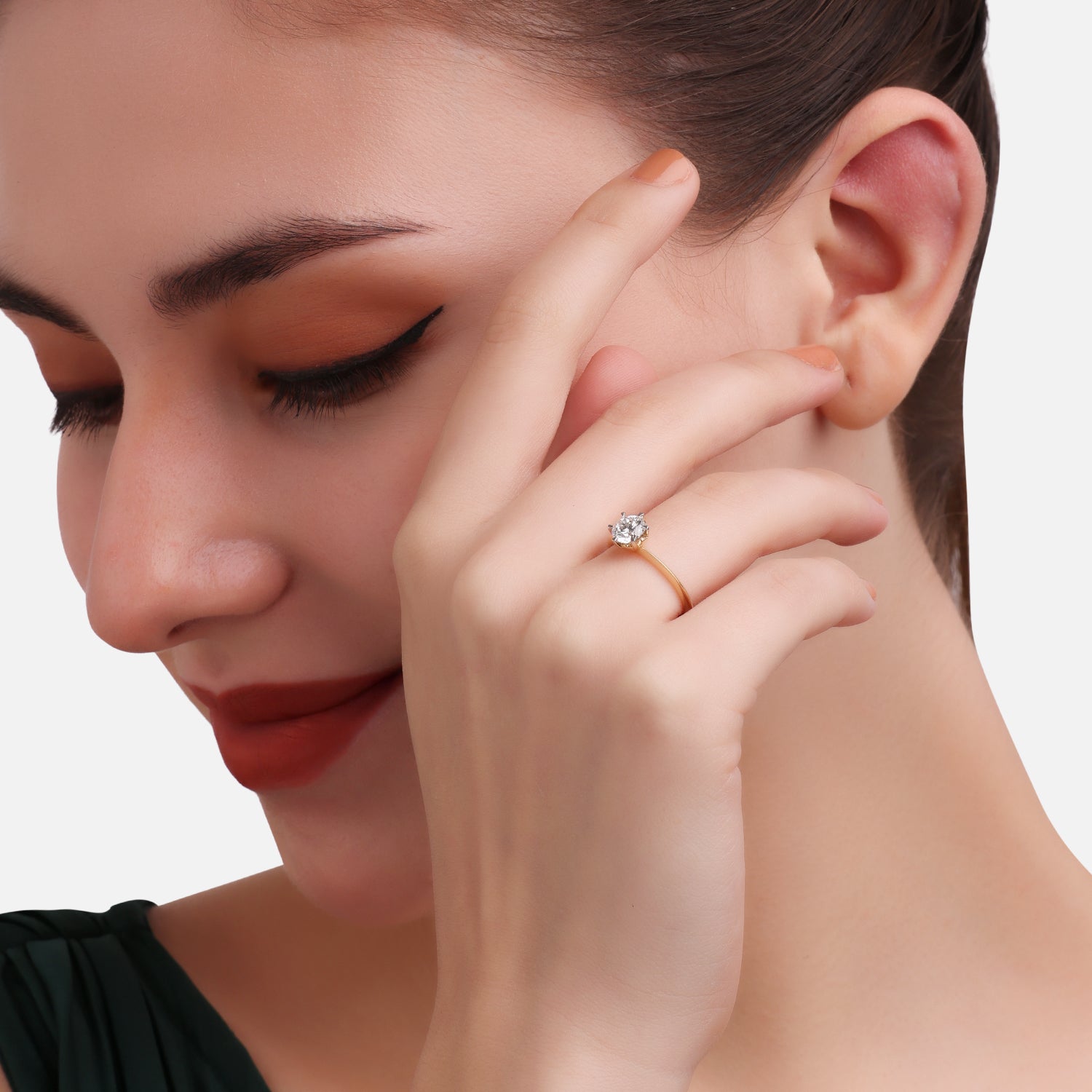 Lab Grown 0.880 Carat Round Brilliant Diamond Ring in 18 Karat Yellow Gold | SKU : 0005167692