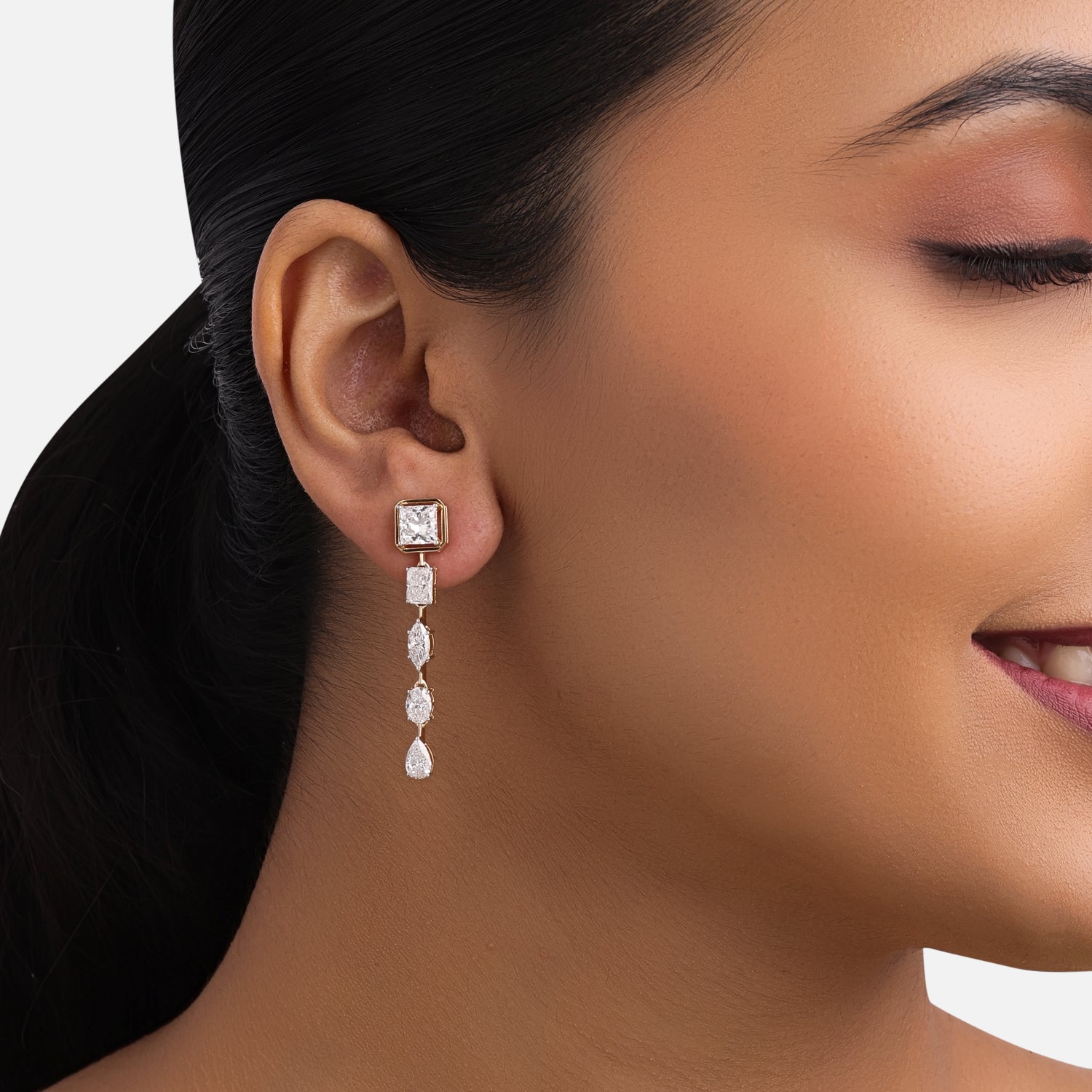 Lab-Grown Mixed-Cut Diamond Drop Earrings in 18K Yellow Gold | SKU : 0004953975