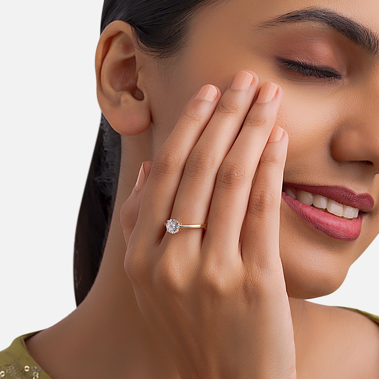 Auric Grace – The Lab-Grown Solitaire Diamond Ring in Yellow Gold | SKU : 0004952701