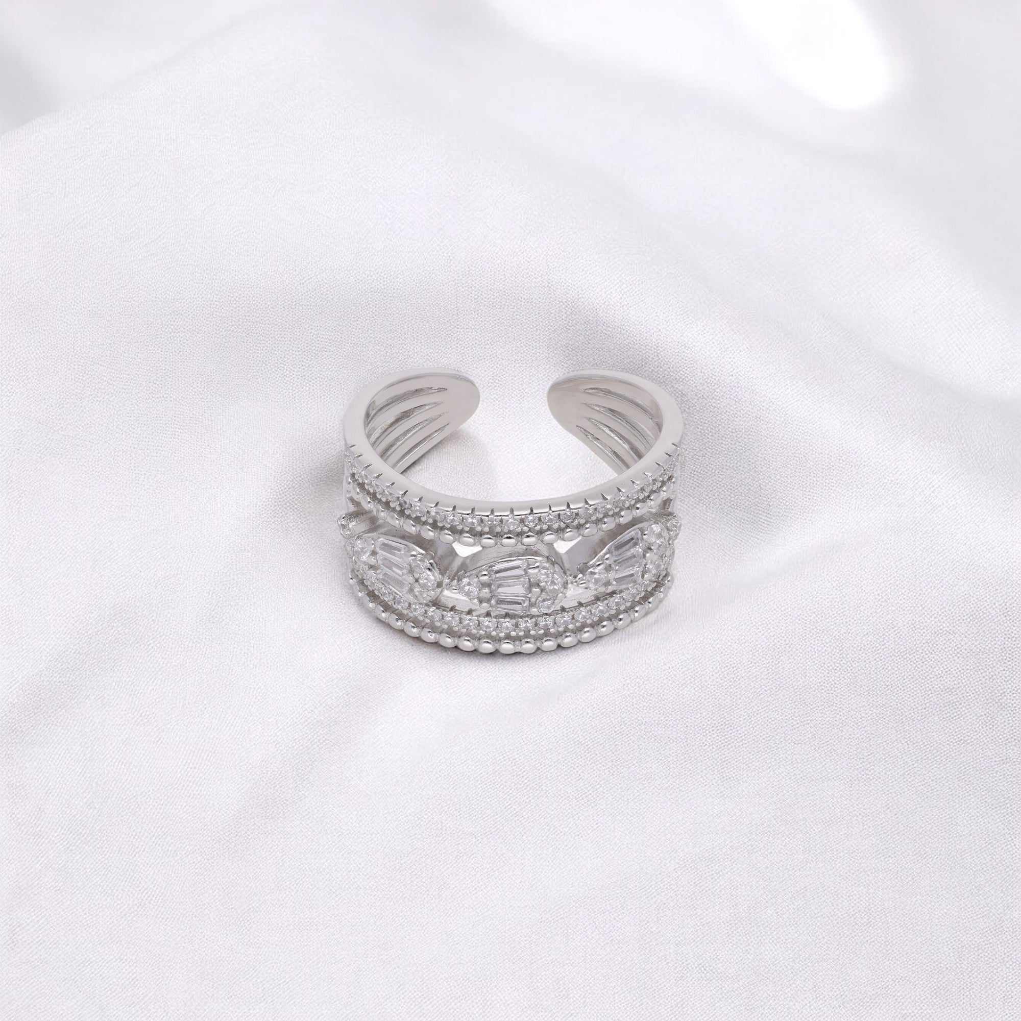 ENCHANTING LEAVES CUFF RING | SKU : 0003116197, 0003116111, 0003109038, 0003116081, 0003116098