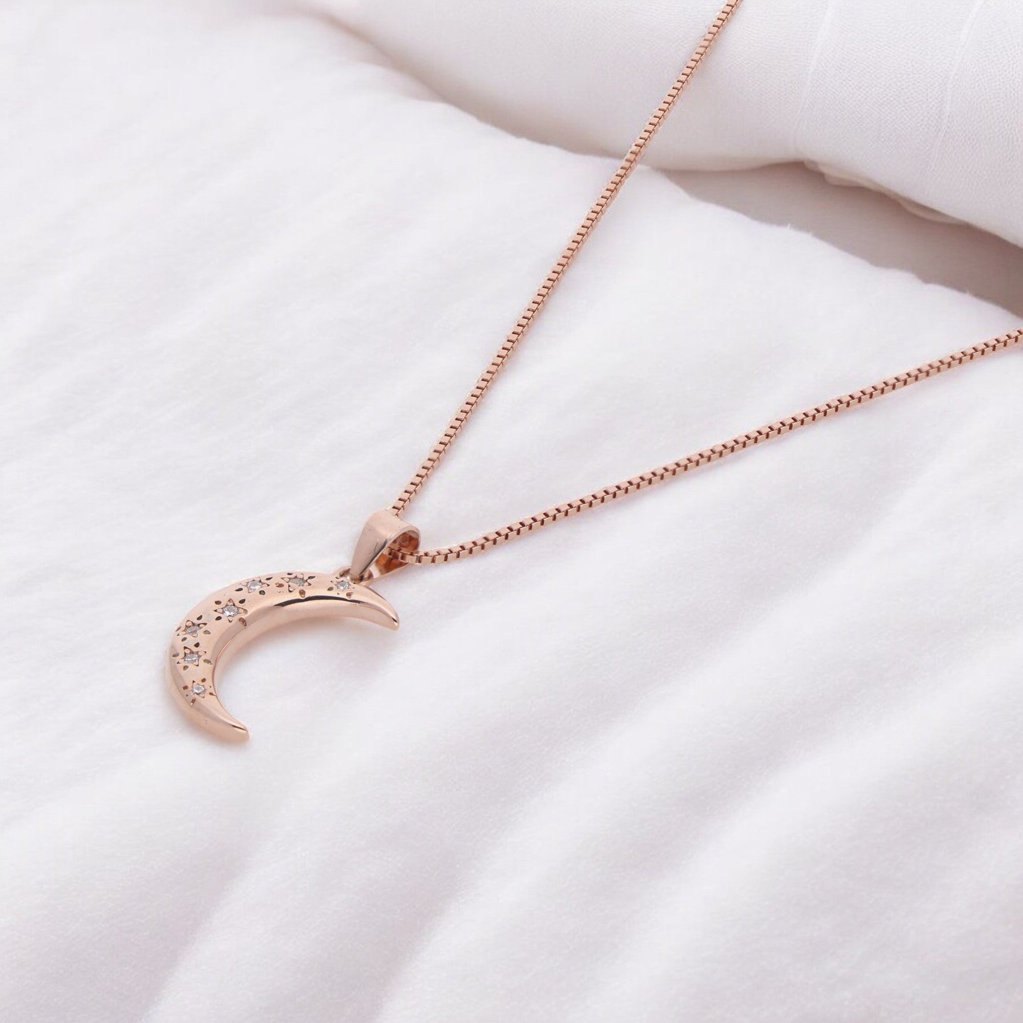 Rose Gold Crescent Moon Pendant Necklace | SKU : 0003343302