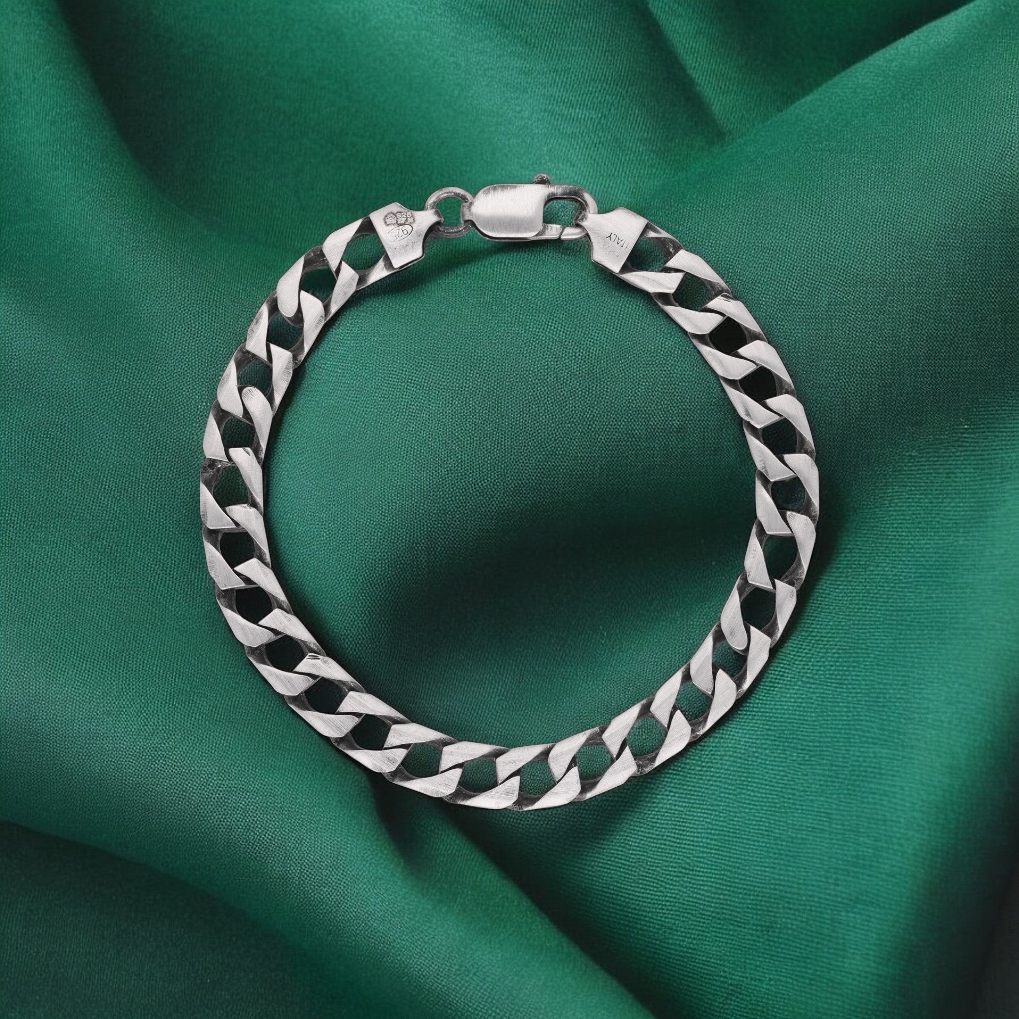 Modern Twist Cuban Link Bracelet | SKU : 0020882242, 0020882235, 0003402115