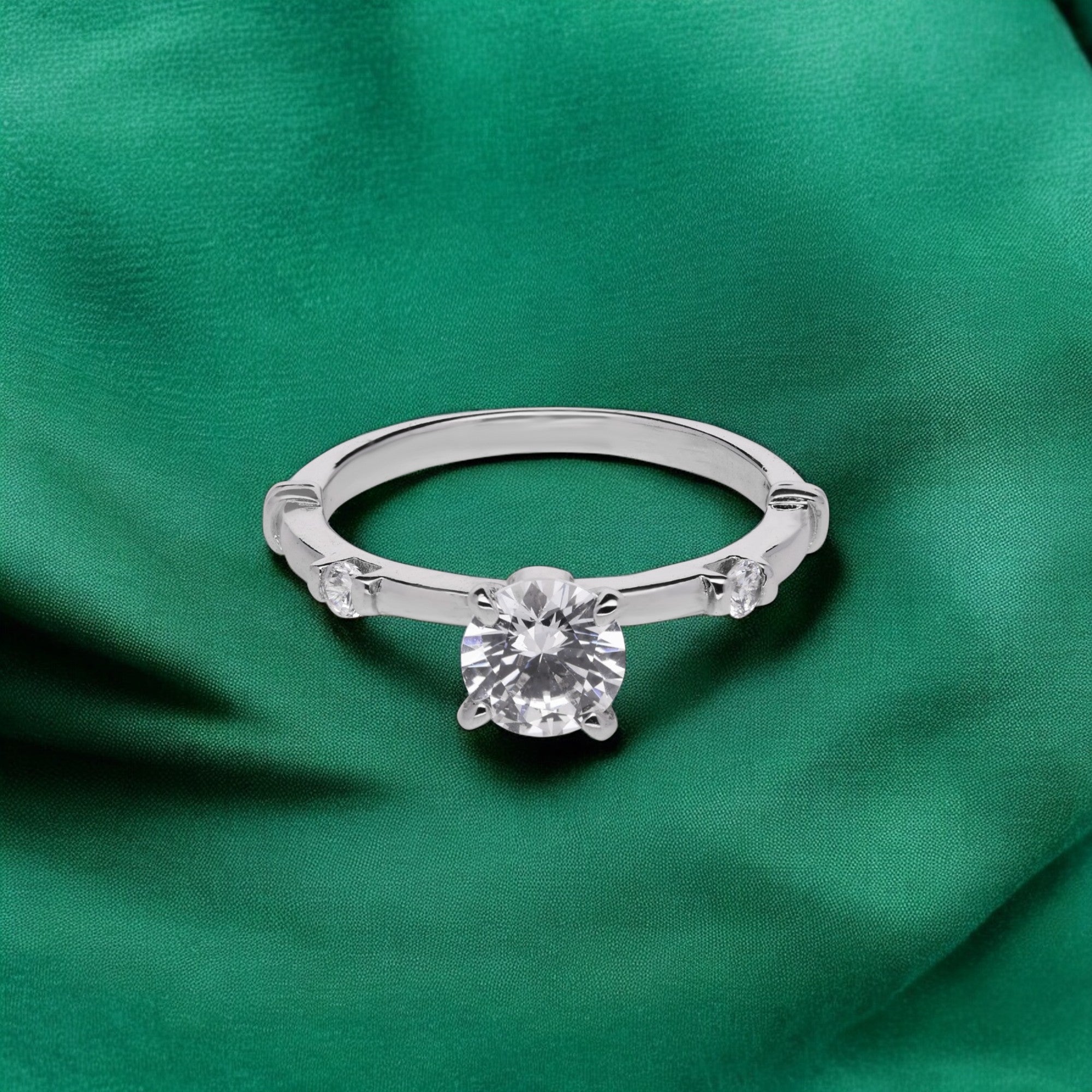 Unique Band Solitaire Zircon Ring | SKU : 0003448601