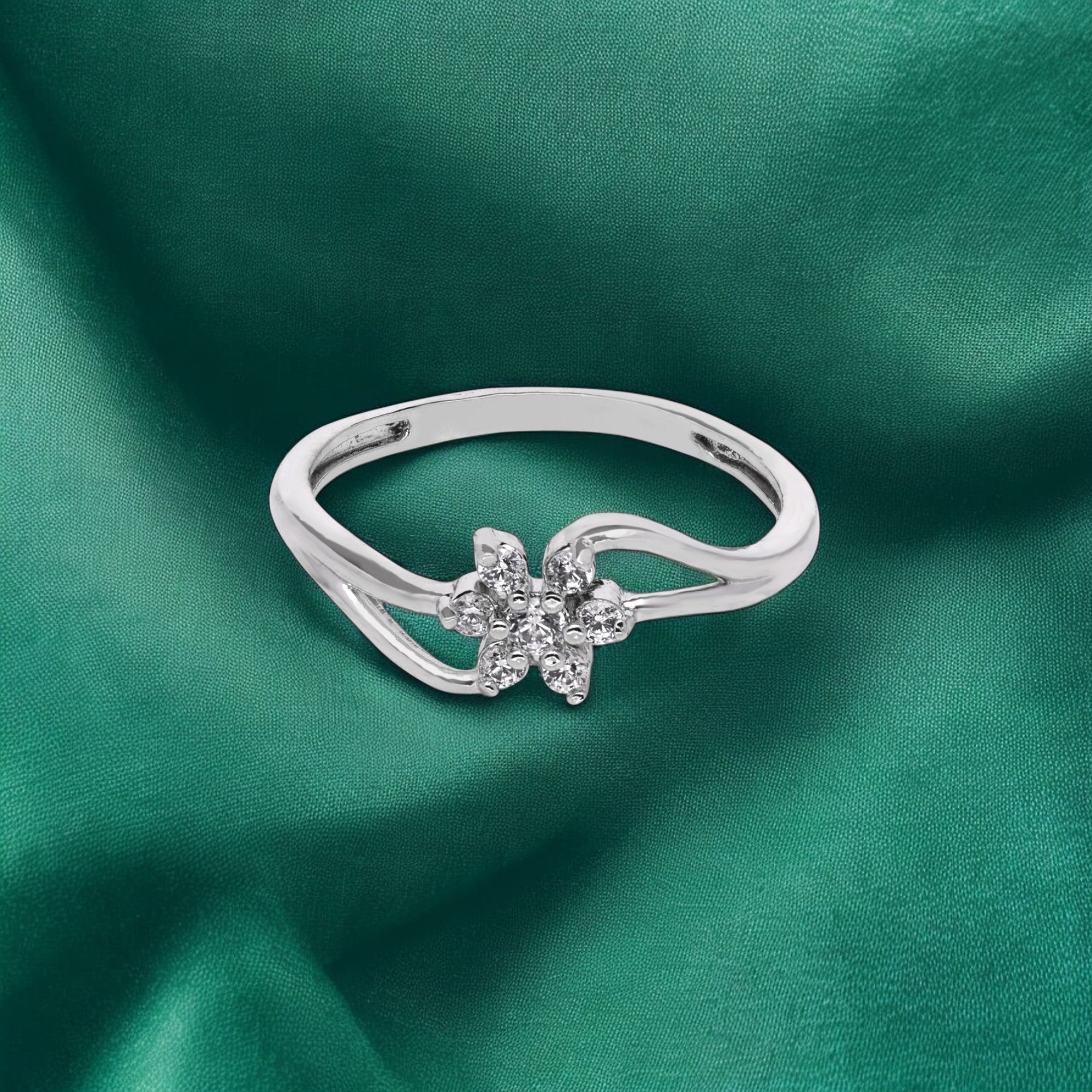 Floral Zircon Silver Ring | SKU : 0003448700