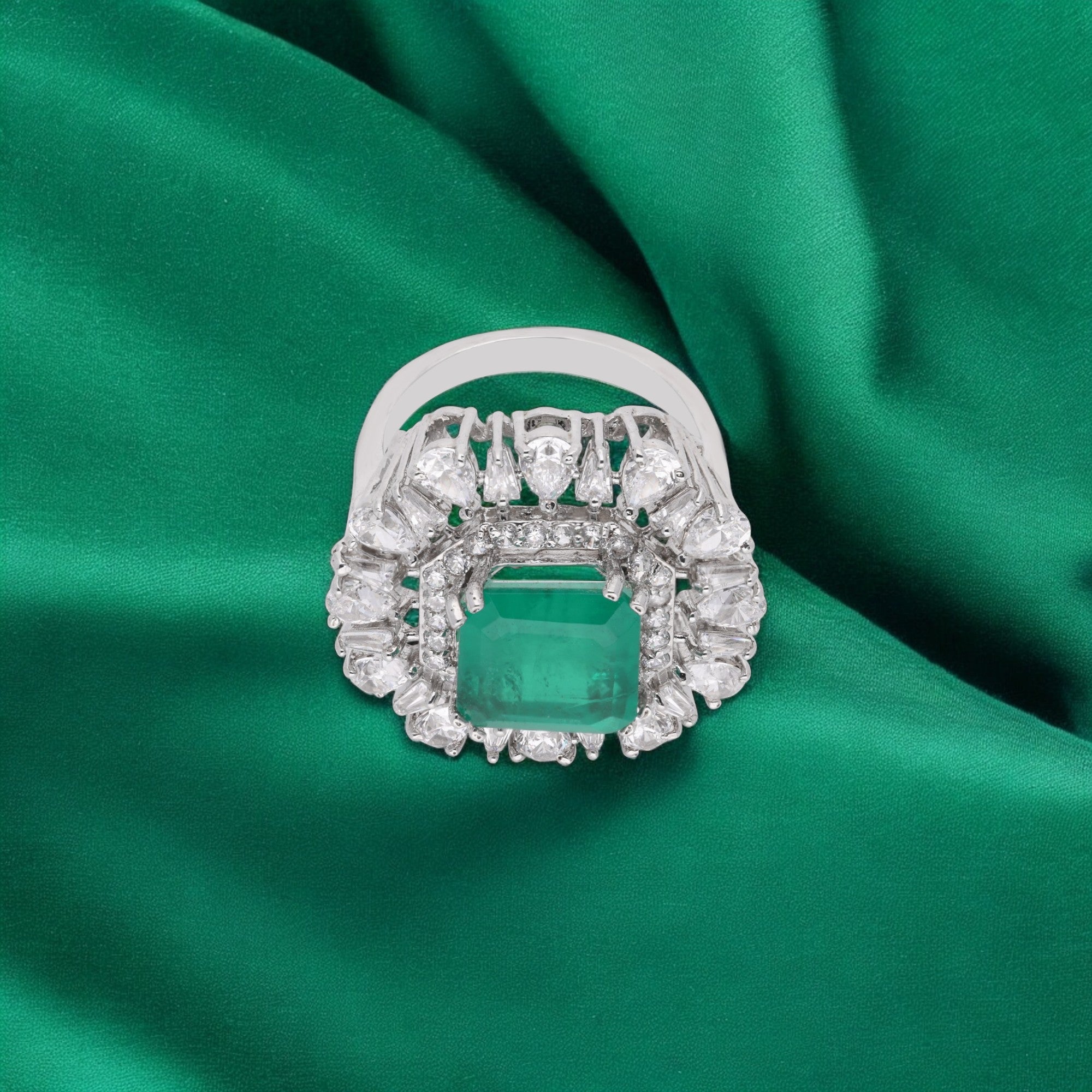 Regal Sterling Silver Ring with Emerald-Hued Stone & Sparkling Accents | SKU : 0003578889, 0021423123