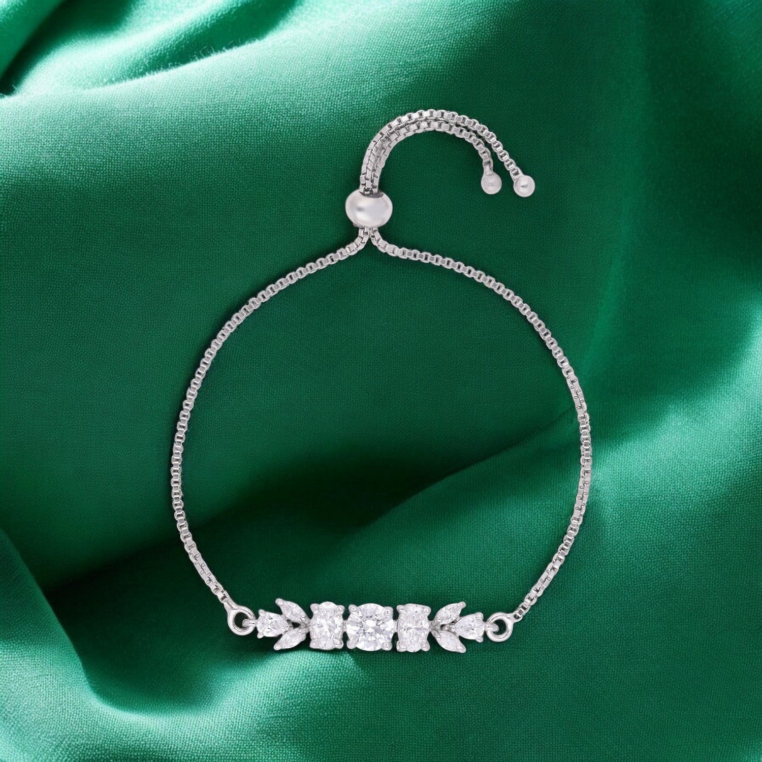 Round Halo Adjustable Sterling Silver Bracelet | SKU : 0022164131, 0022167736, 0003888346