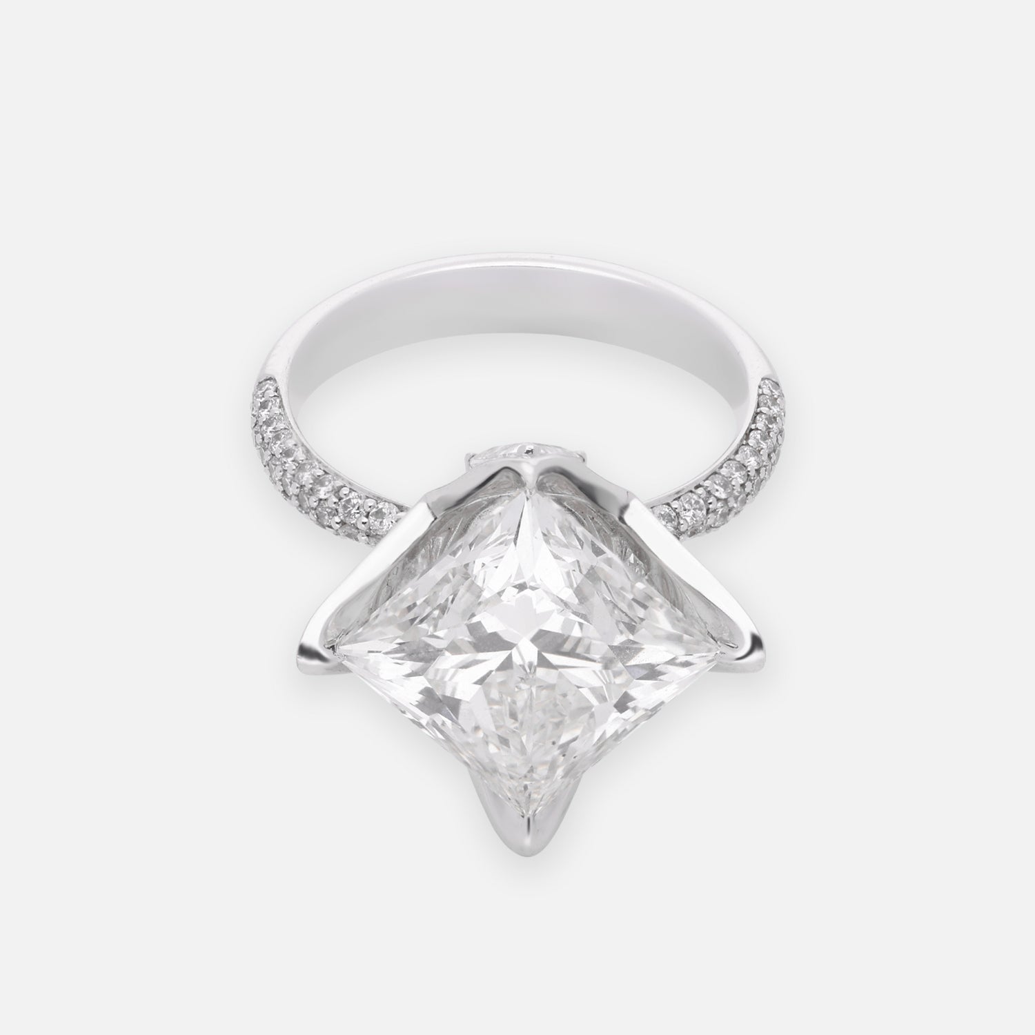 Lab Grown Princess Cut Diamond Solitaire Ring in White Gold | SKU : 0004759379