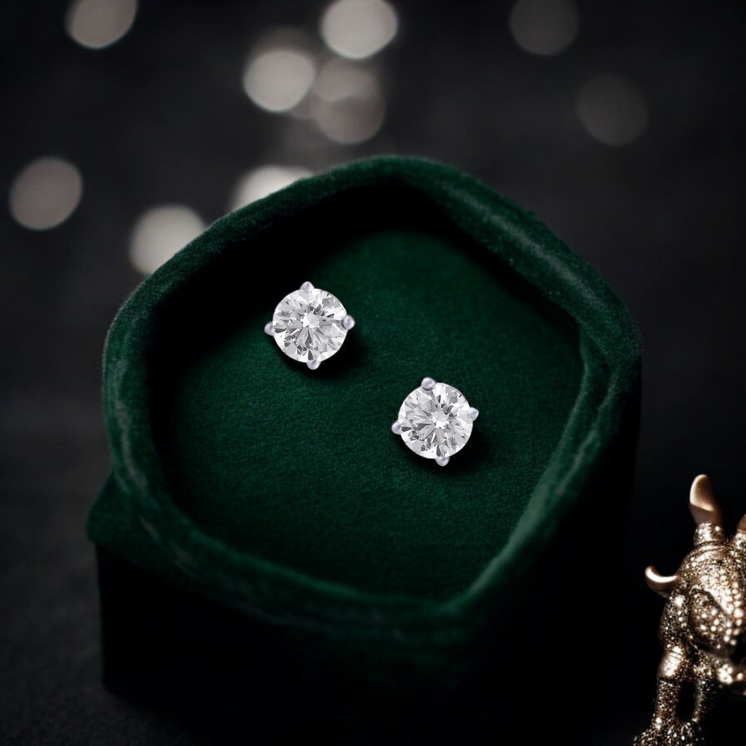 Lab Grown 1.53 Carat Diamond Stud Earrings in 18 Karat Gold | SKU : 0005032594