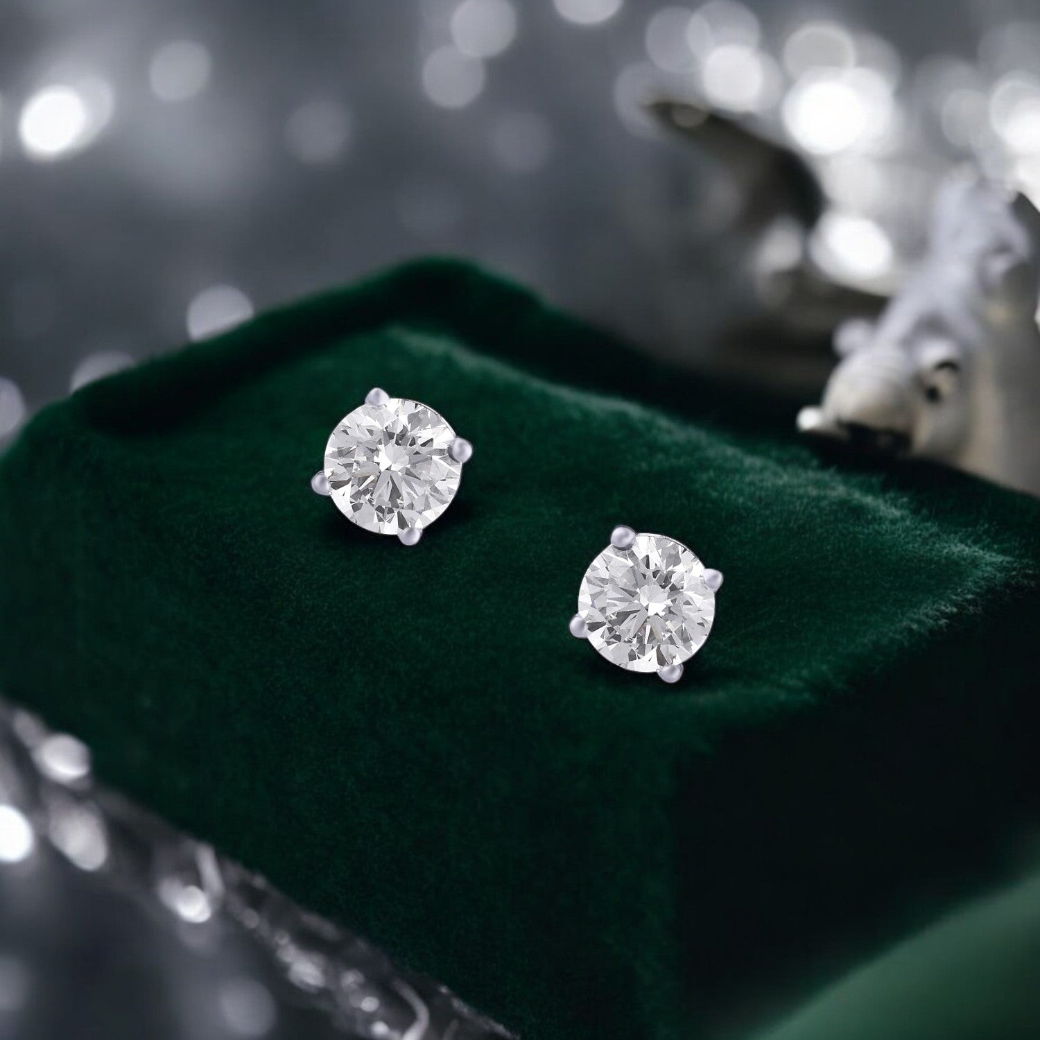 Lab Grown 1.54 Carat Diamond Stud Earrings in 18 Karat Gold | SKU : 0005032617