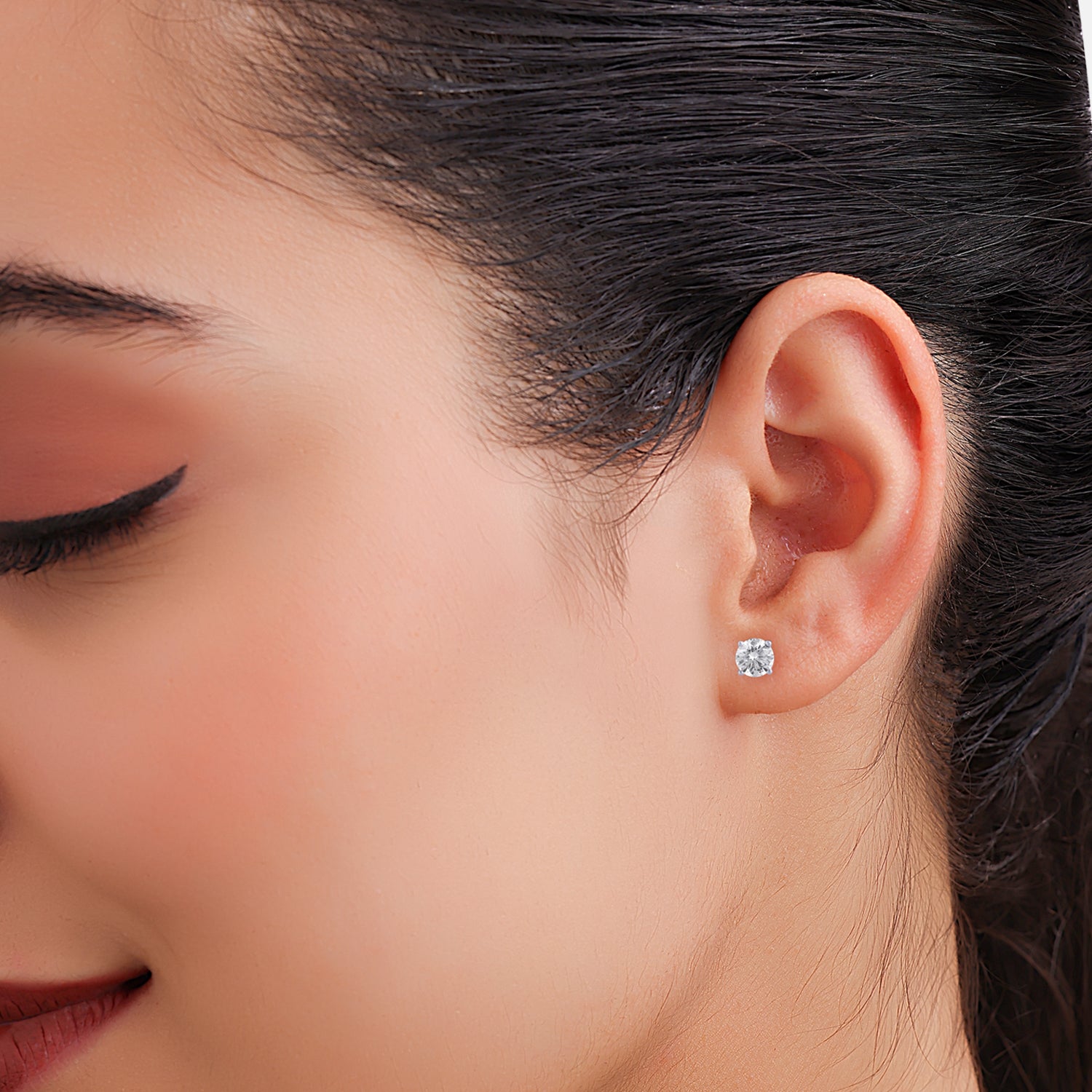 Lab Grown 1.54 Carat Diamond Stud Earrings in 18 Karat Gold | SKU : 0005032617