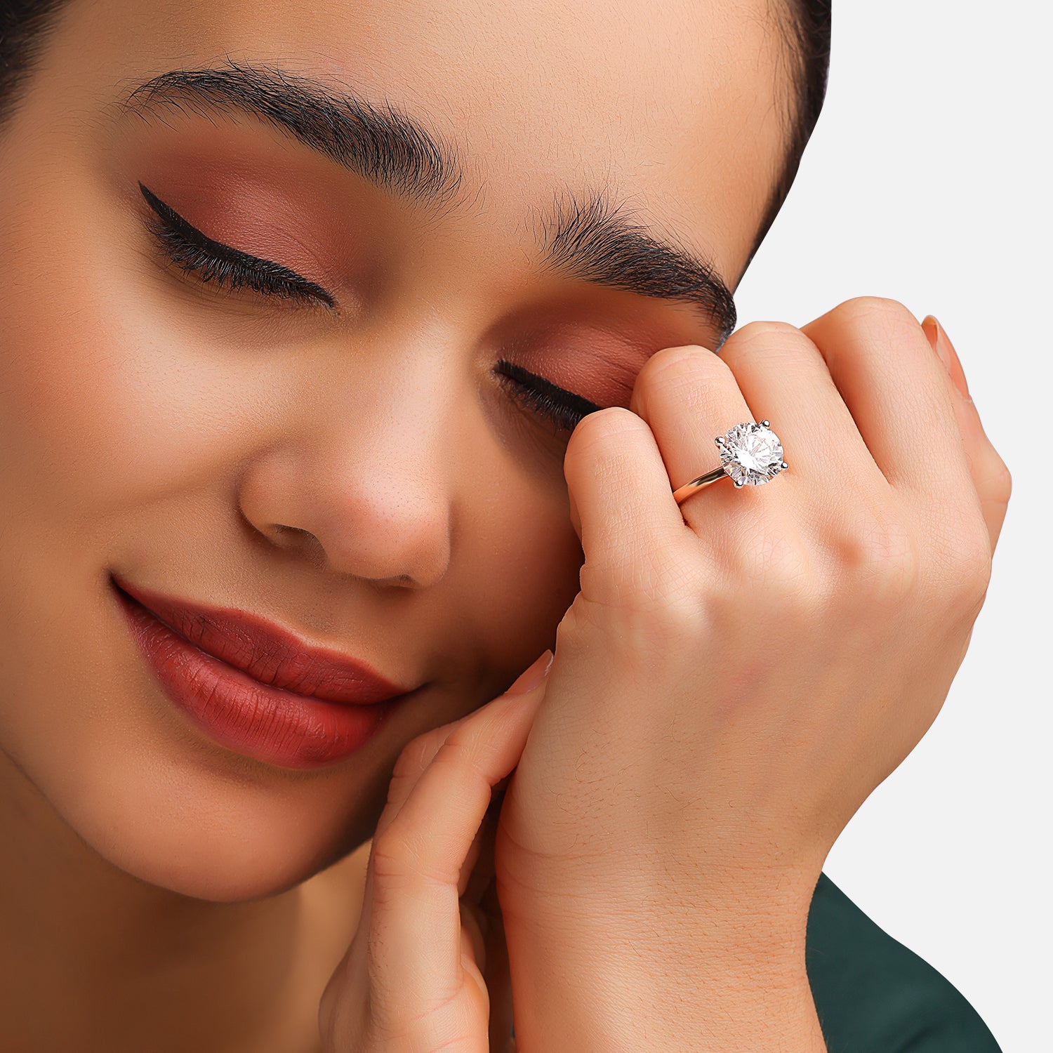 Lab Grown 4.04 Carat Diamond Solitaire Ring in 18 Karat Gold | SKU : 0005052677