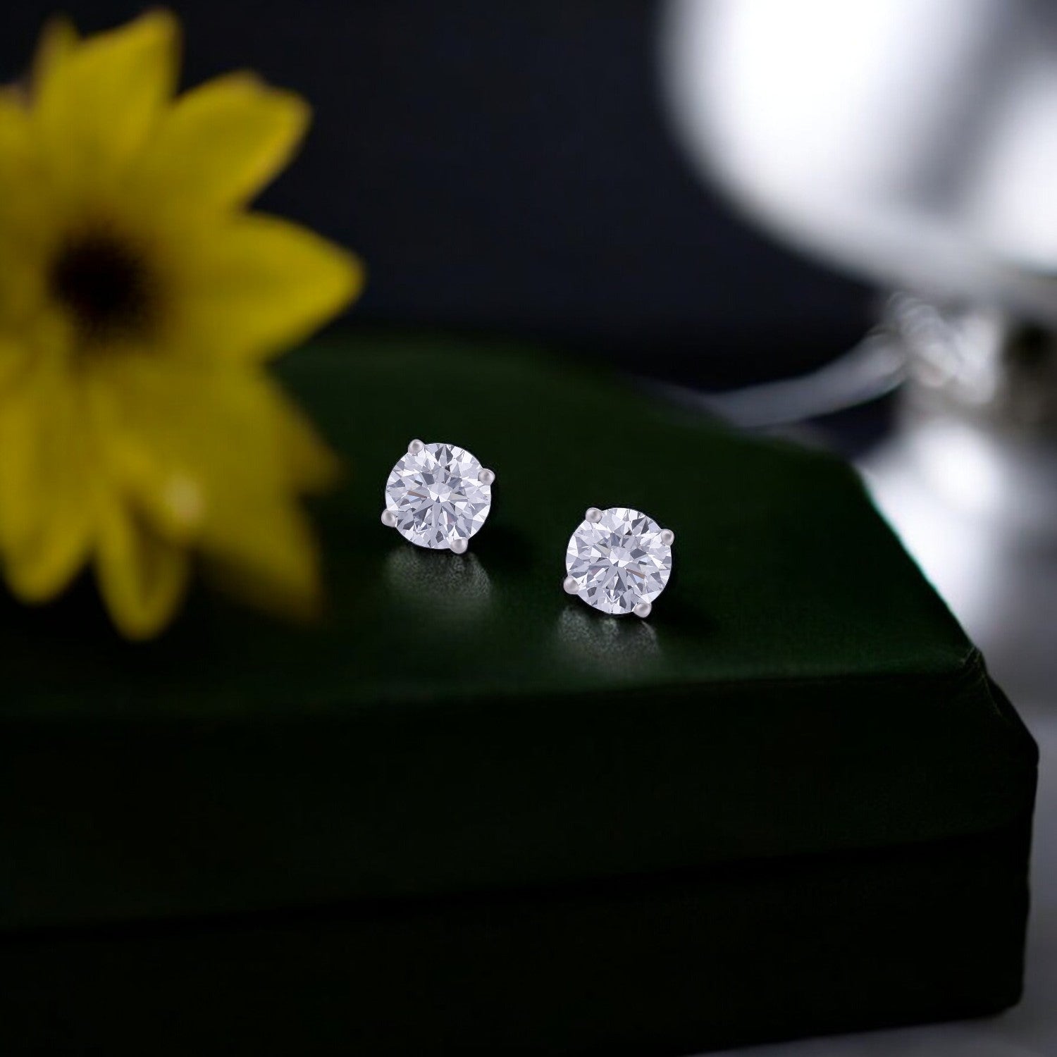 Lab Grown 3.03 Carat Diamond Stud Earrings in 18 Karat Gold | SKU : 0005057269