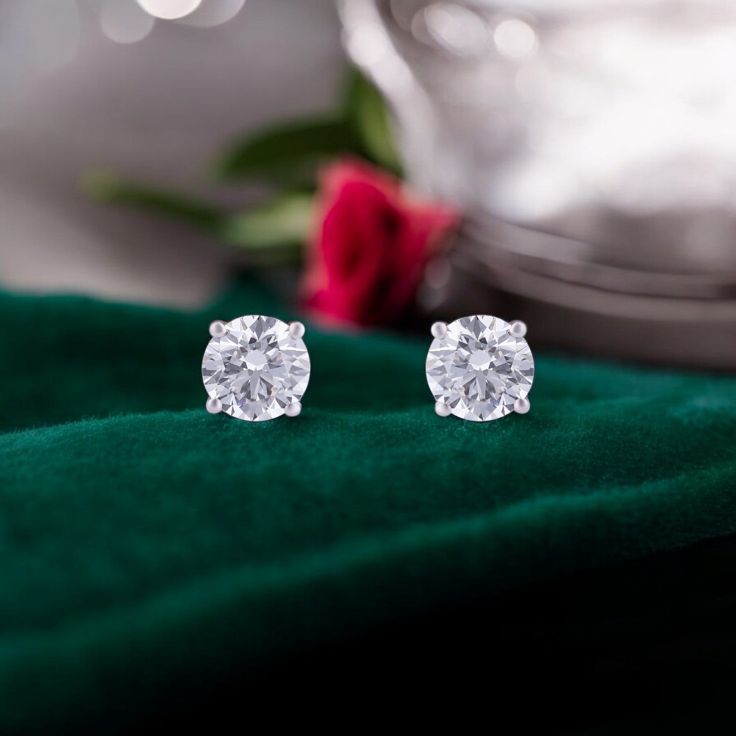 Lab Grown 3.040 Carat Solitaire Diamond Stud Earrings in 18 Karat Gold | SKU : 0005059263