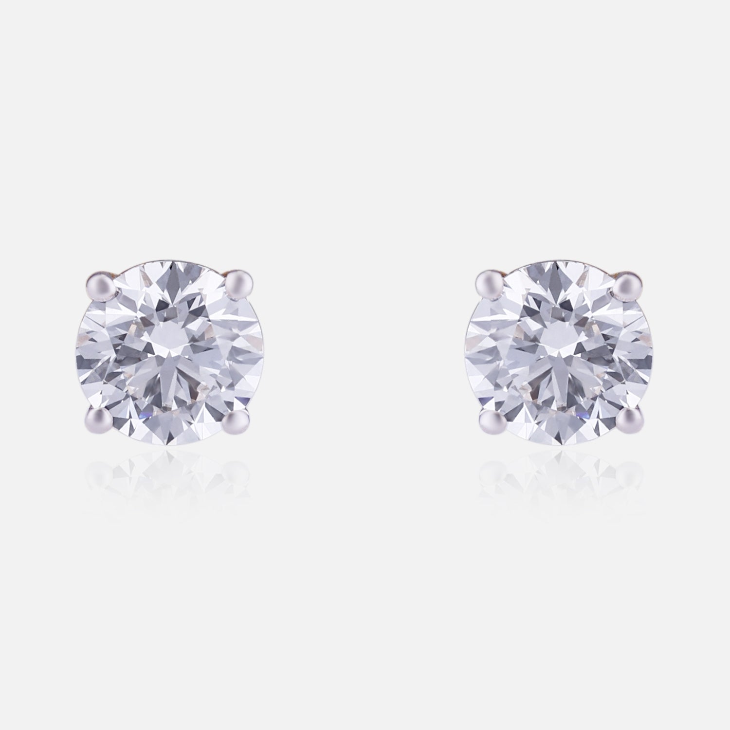 Lab Grown 3.020 Carat Solitaire Diamond Stud Earrings in 18 Karat Gold | SKU : 0005059294