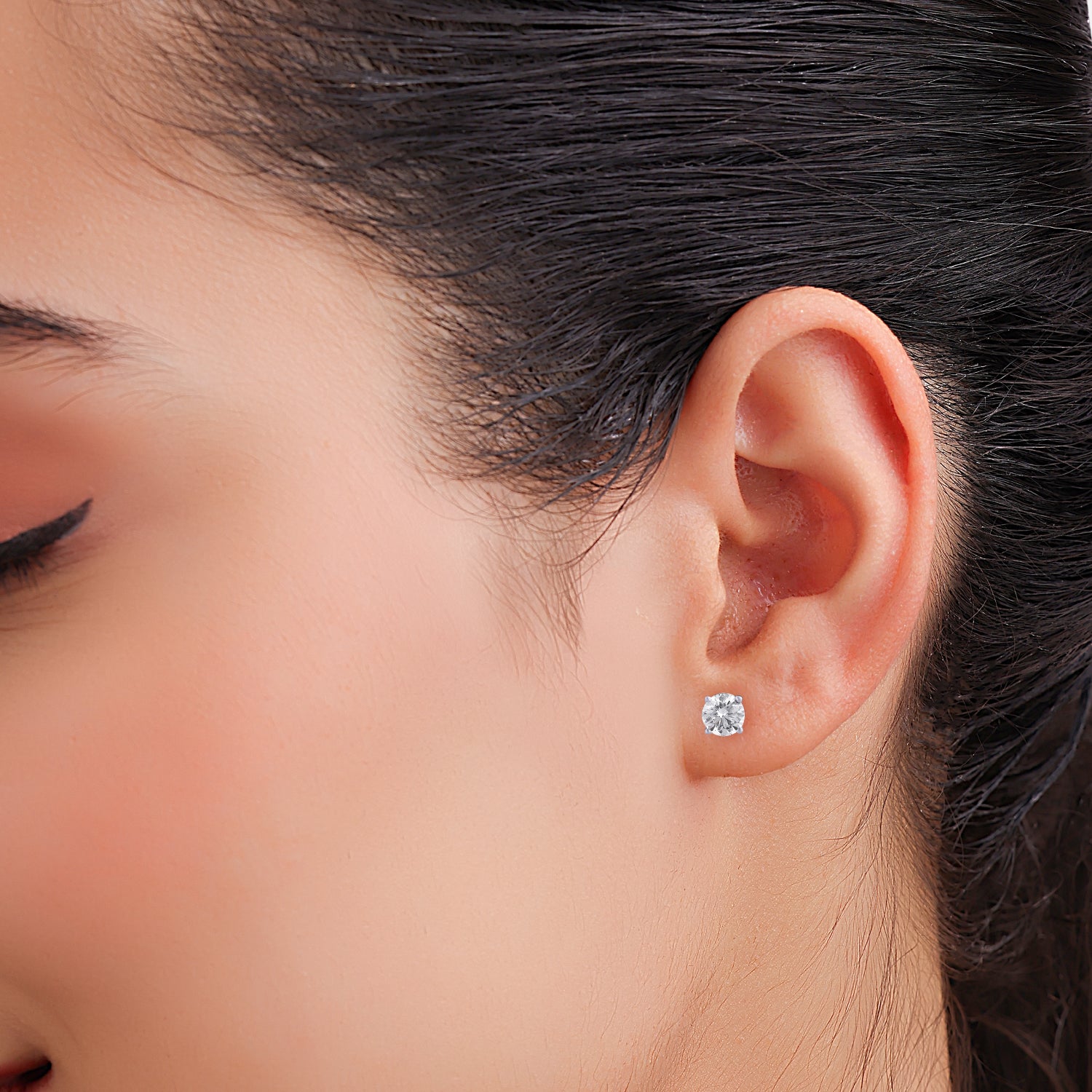 Lab Grown 3.040 Carat Solitaire Diamond Stud Earrings in 18 Karat Gold | SKU : 0005059300