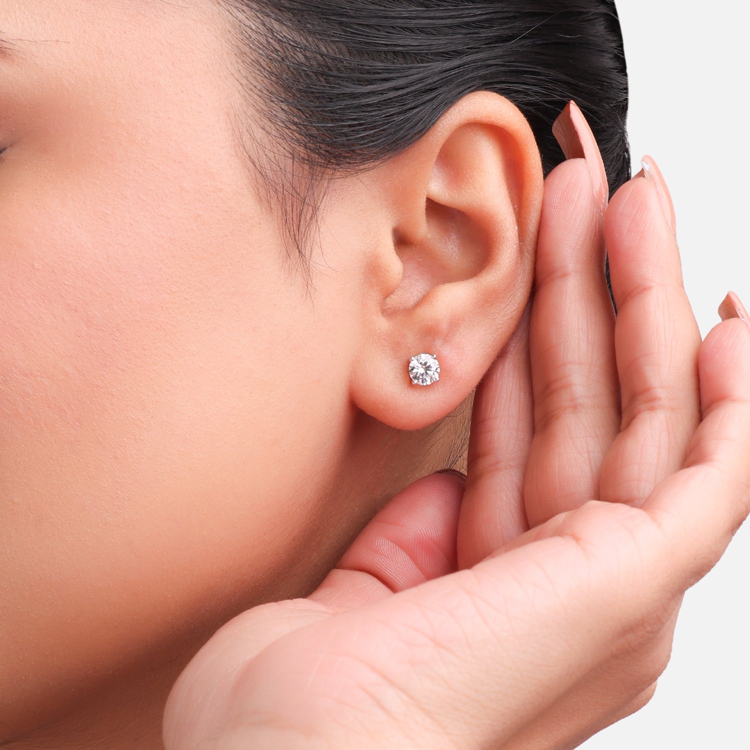 Lab Grown 1.08 Carat Round Brilliant Diamond Stud Earrings in 18 Karat Gold | SKU : 0005096091