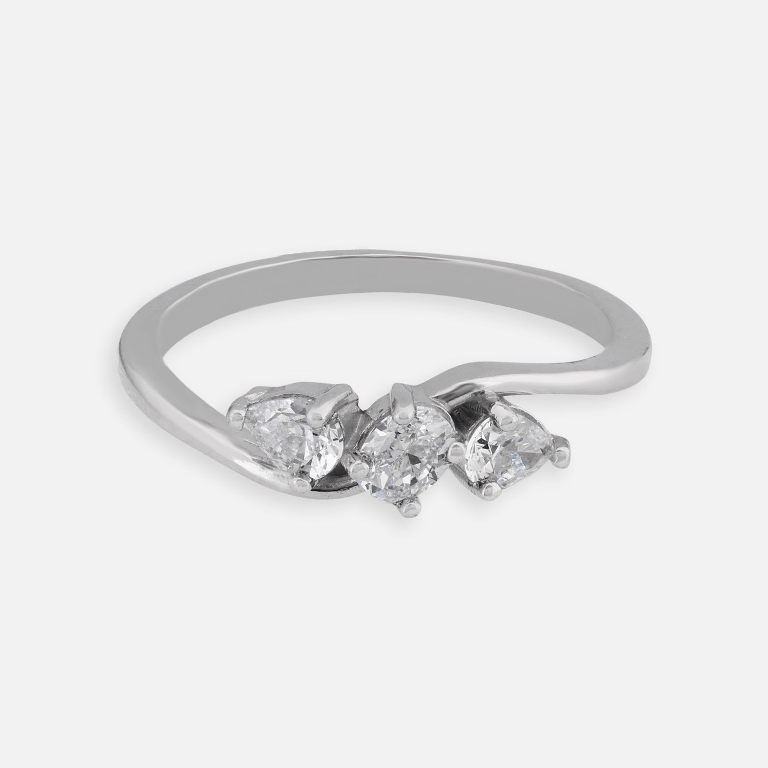 Sterling Silver Three Stone Cubic Zirconia Ring | SKU : 0022596475, 0022596468, 0022596482, 0022596499, 0005476367, 0005476350, 0005485673, 0005485703, 0005476374, 0005479245, 0005479238, 0005479214, 0005485680, 0005485697, 0005479252