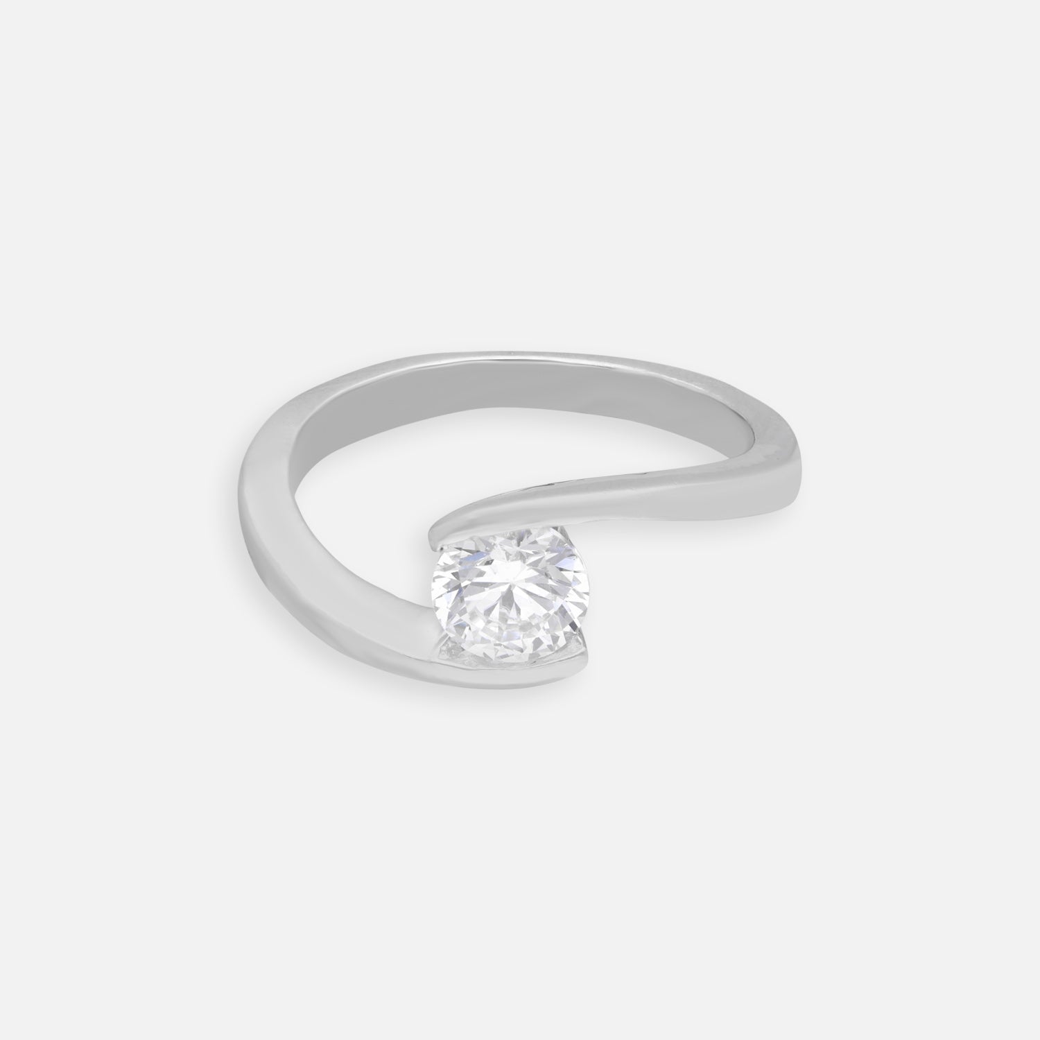 Sterling Silver Modern Twist Solitaire Cubic Zirconia Ring | SKU : 0022596253, 0022596246, 0022596239, 0022596222, 0005479481, 0005485765, 0005476589, 0005476572, 0005476619, 0005476602, 0005476596, 0005479474, 0005479498, 0005485758