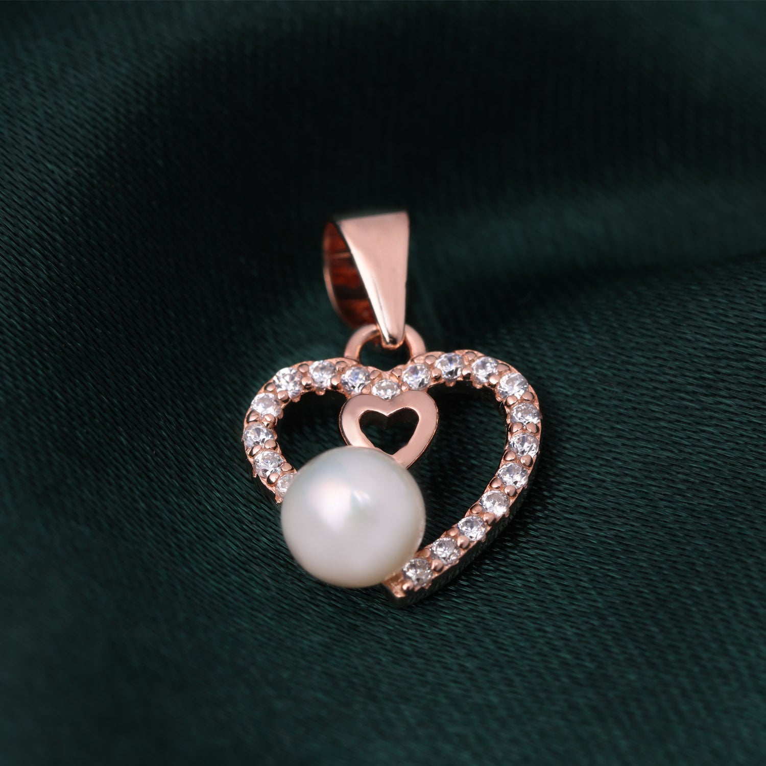 Pearl Of Perfection - Set Of Pendant & Studs