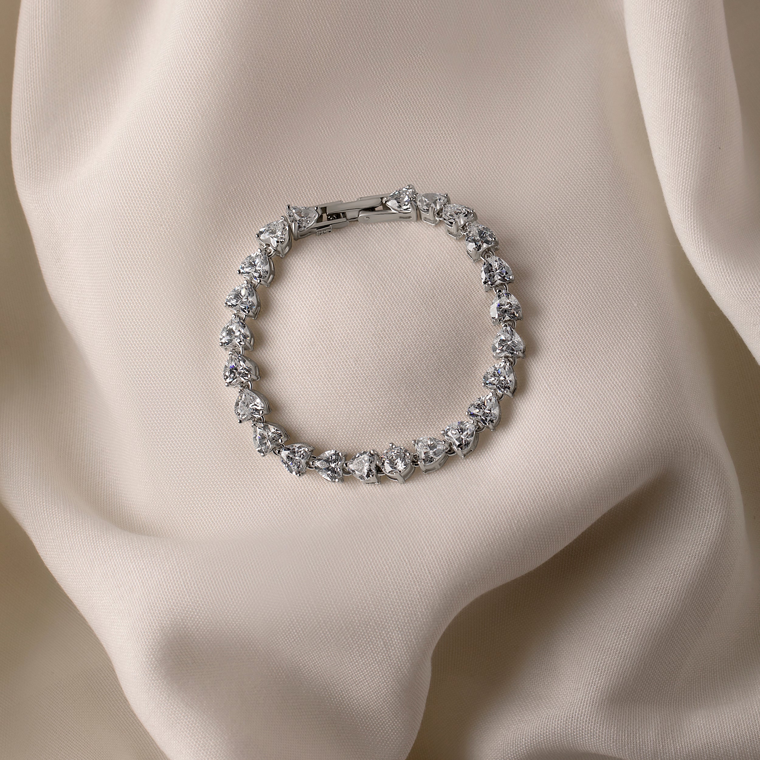 Sterling Silver Flexible Bracelet with Heart Shaped Solitaire Cubic Zirconia | SKU : 0020289959 ,0020289935, 0020289942, 0020289997 - crash.club by CKC