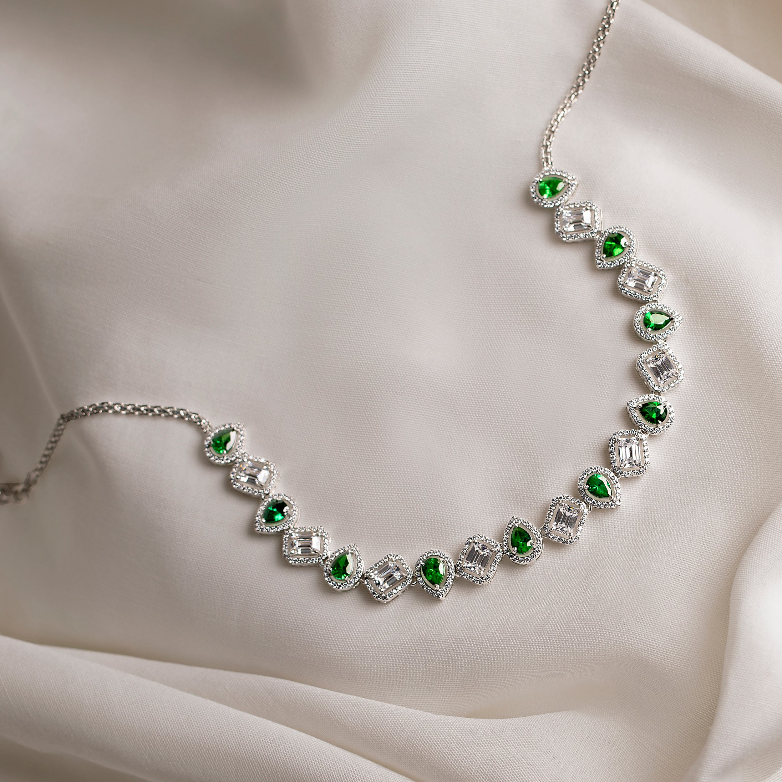 Green and Sparkling Zircon Silver Necklace | SKU : 0020296926 - crash.club by CKC