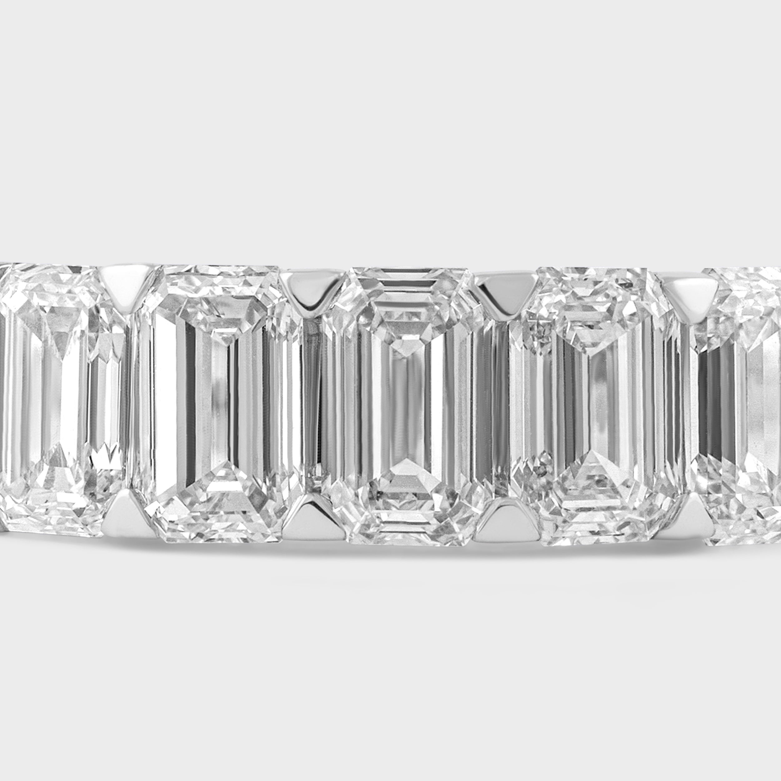 Emerald Cut 2.64 Carat Lab Grown Solitaire 5 Diamond White Gold 18K Band Ring | SKU : 0020602154