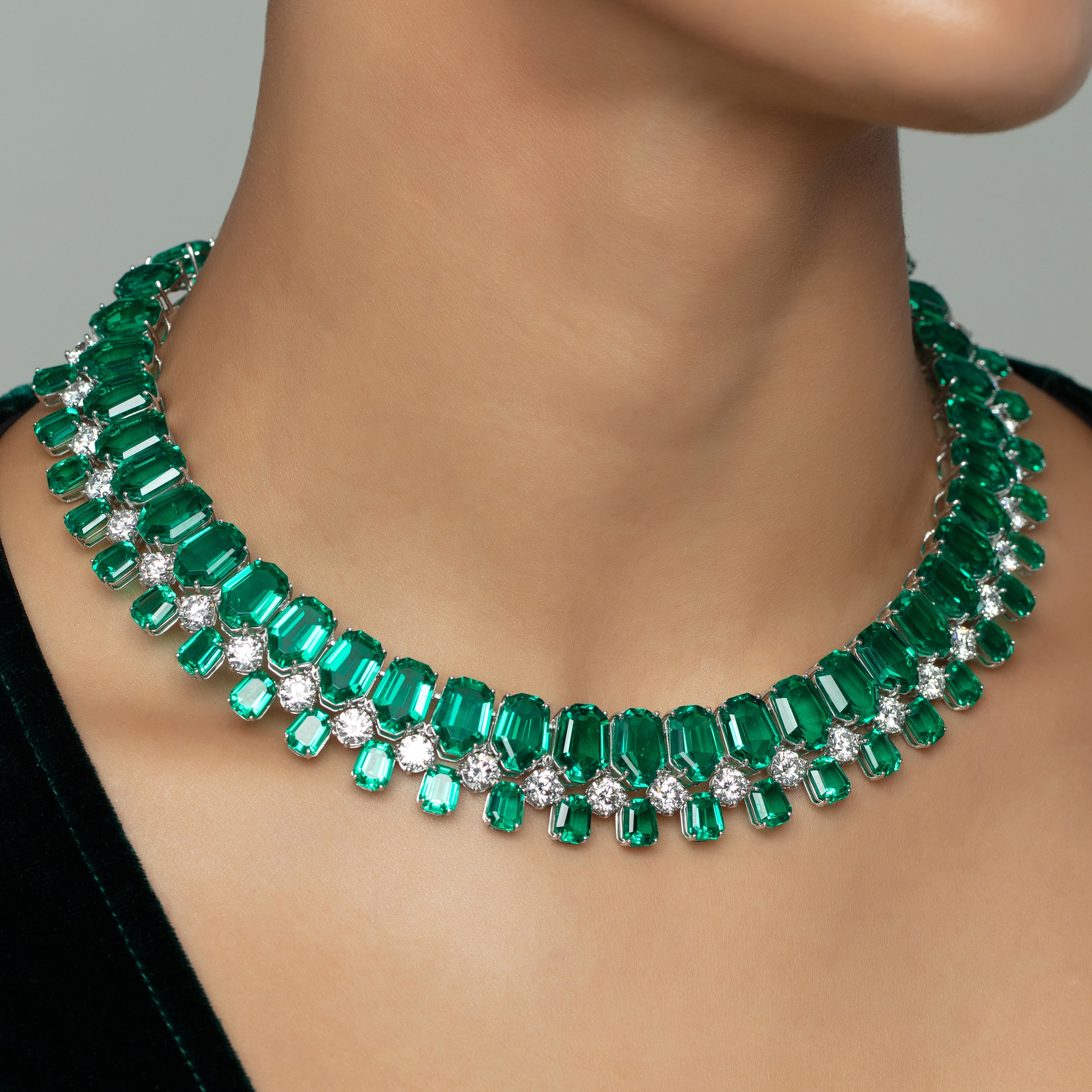 Exquisite 215.78 Carat Exclusive Lab-Grown Emerald & Solitaire Diamond Necklace in 18K White Gold | SKU : 0020610876