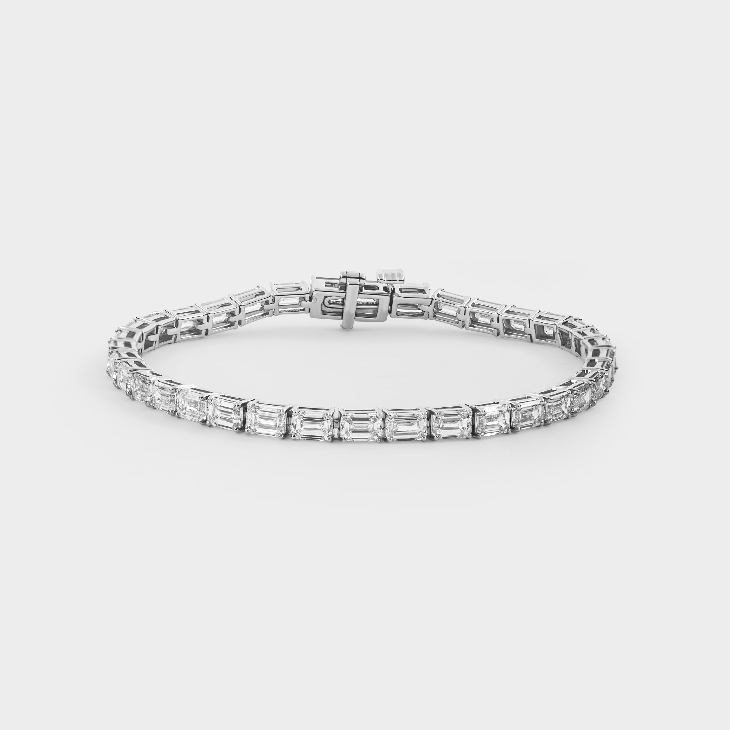 Radiant Emerald Cut 9.05 Carat Lab-Grown Diamond Solitaire Bracelet in 18K White Gold | SKU : 0020636166