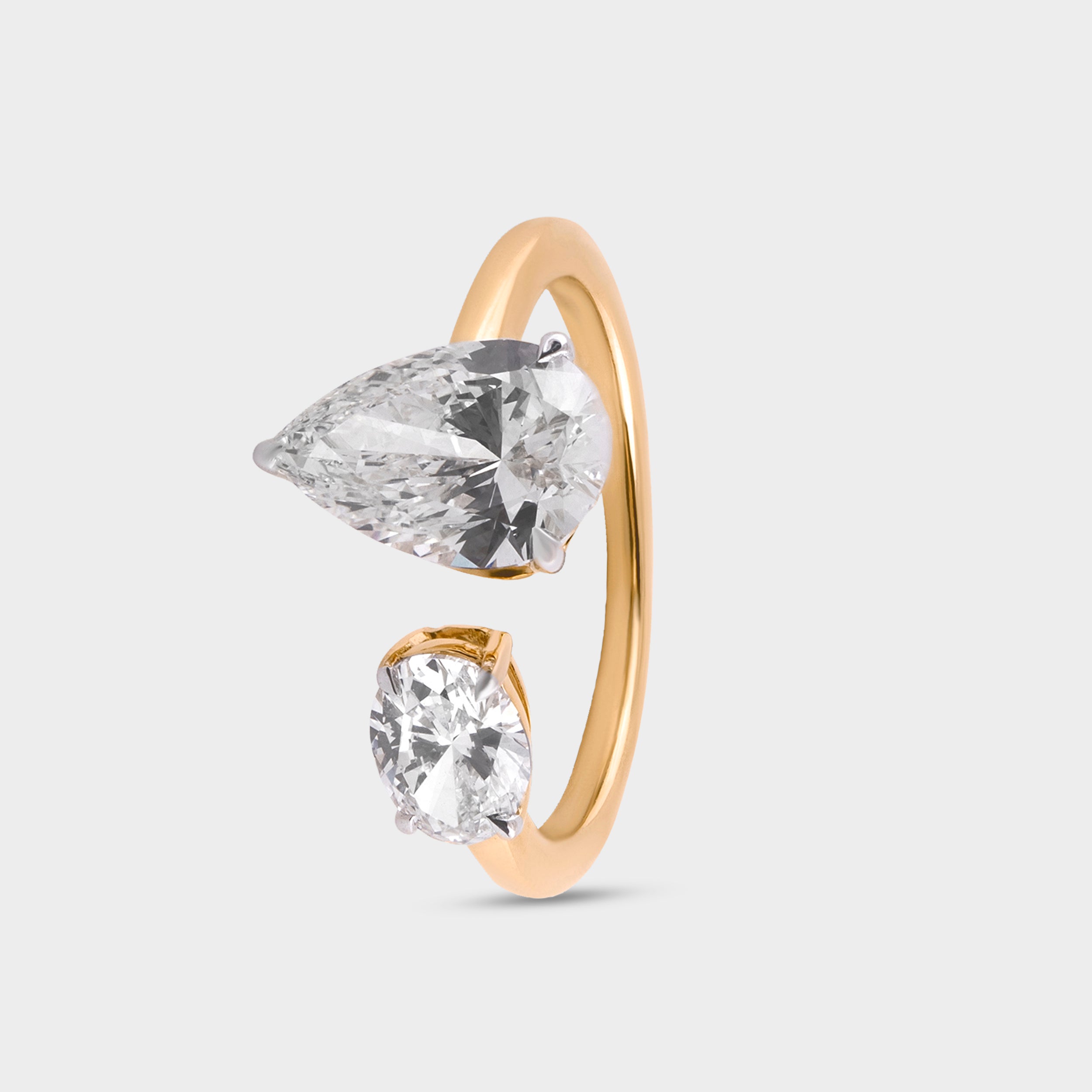 Pear and Oval-Shaped 2.12 Carat Lab-Grown Diamond Solitaire Ring in 18K Gold | SKU : 0020705671