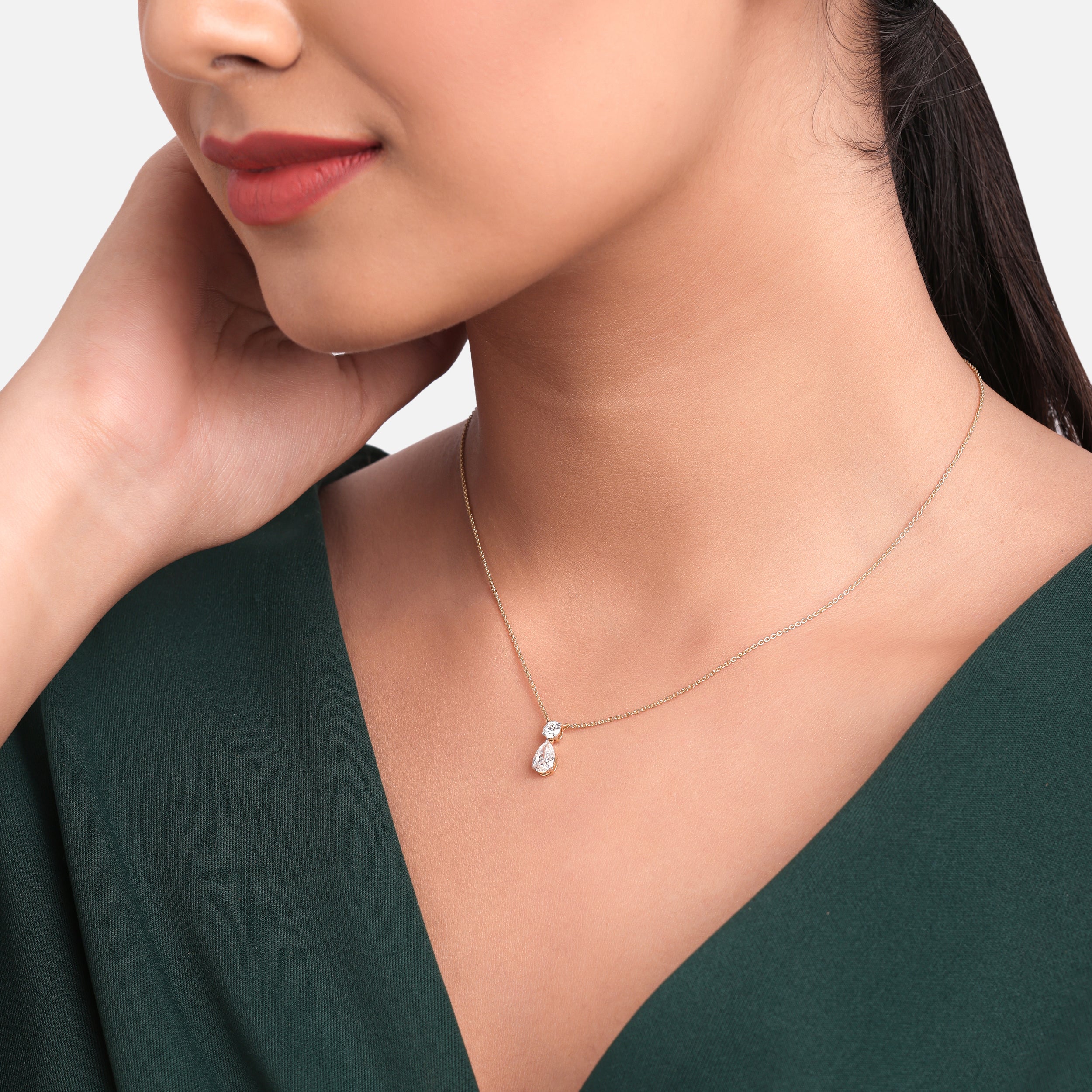 Pear and Round-Cut 0.98 Carat Lab-Grown Diamond Necklace in Yellow Gold| SKU : 0020829995