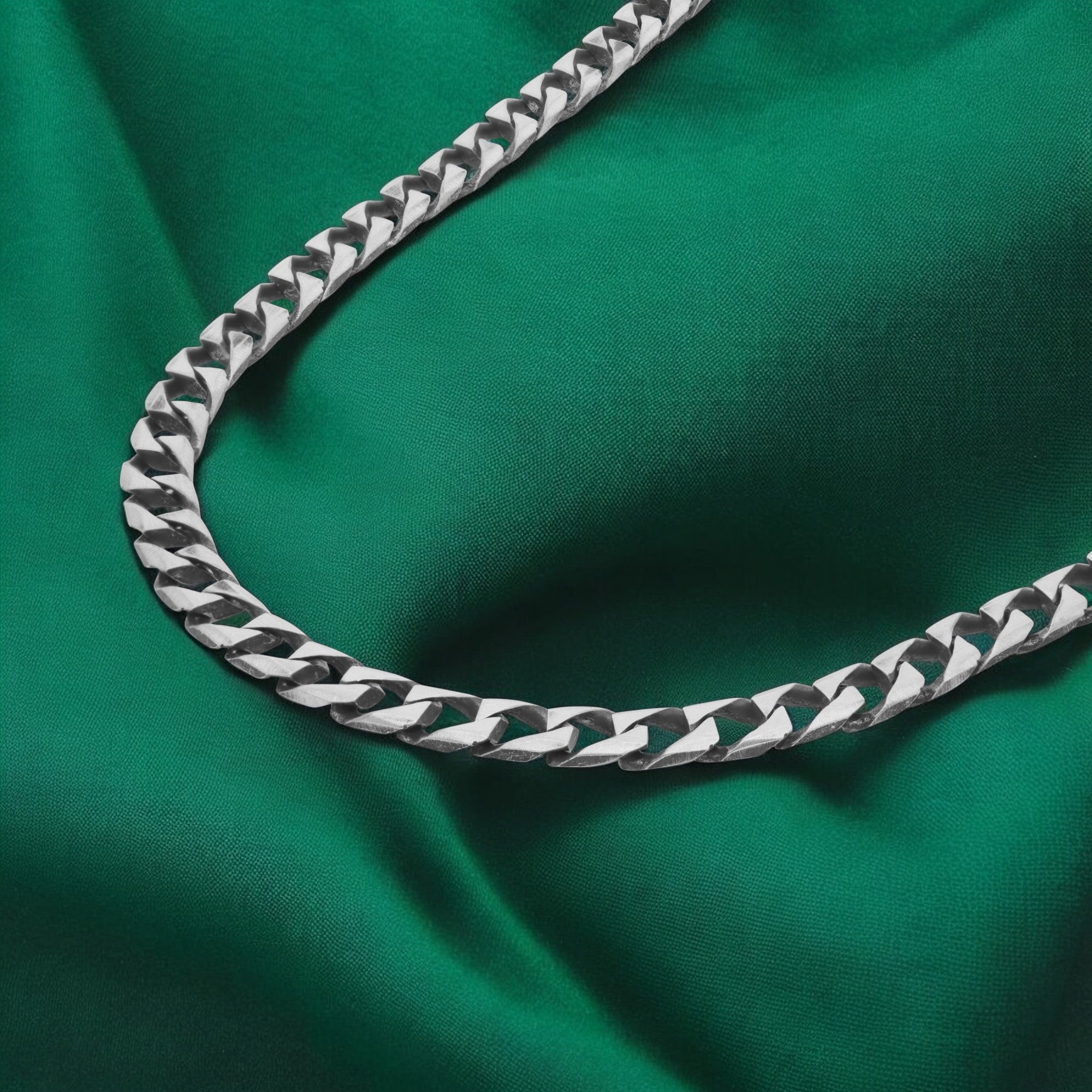 Oxidized Sterling Silver Cuban Neck Chain | SKU : 0020860394