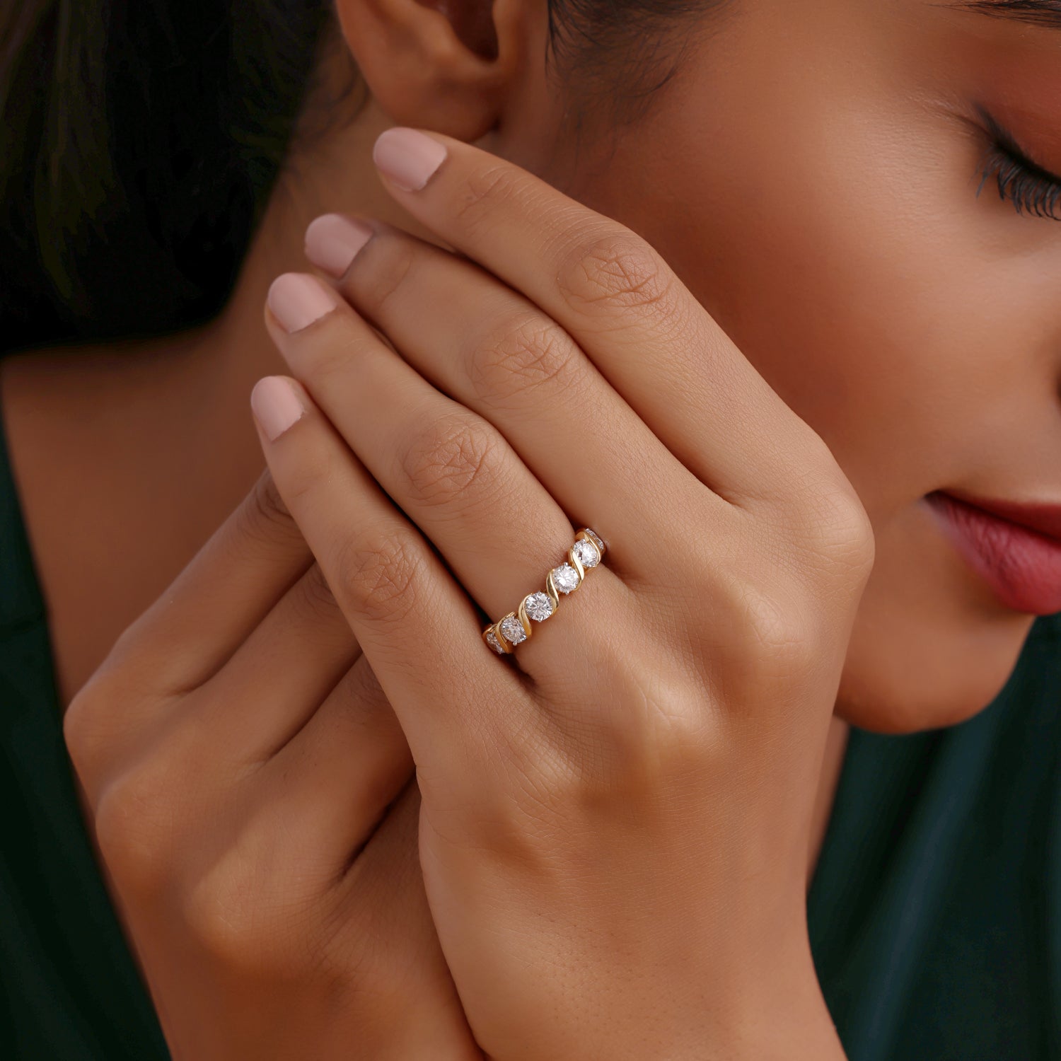 Eternal Radiance Round Brilliant Lab-Grown Diamond Eternity Ring in Yellow Gold | SKU : 0020916404
