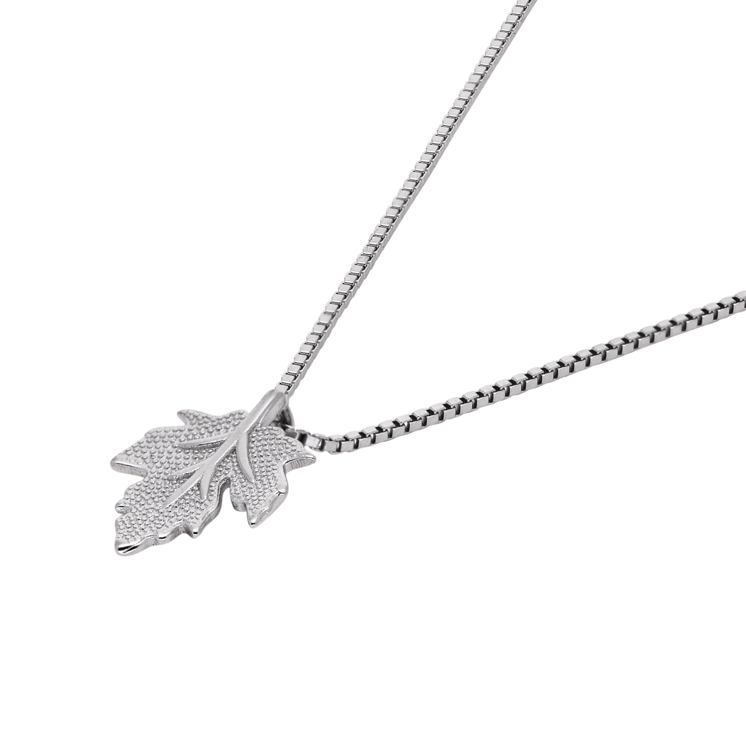 Golden Autumn Leaf Necklace – Nature-Inspired Elegance | SKU : 0021142635, 0021142628, 0021142642, 0021142666, 0021142659, 0003523629, 0003523636