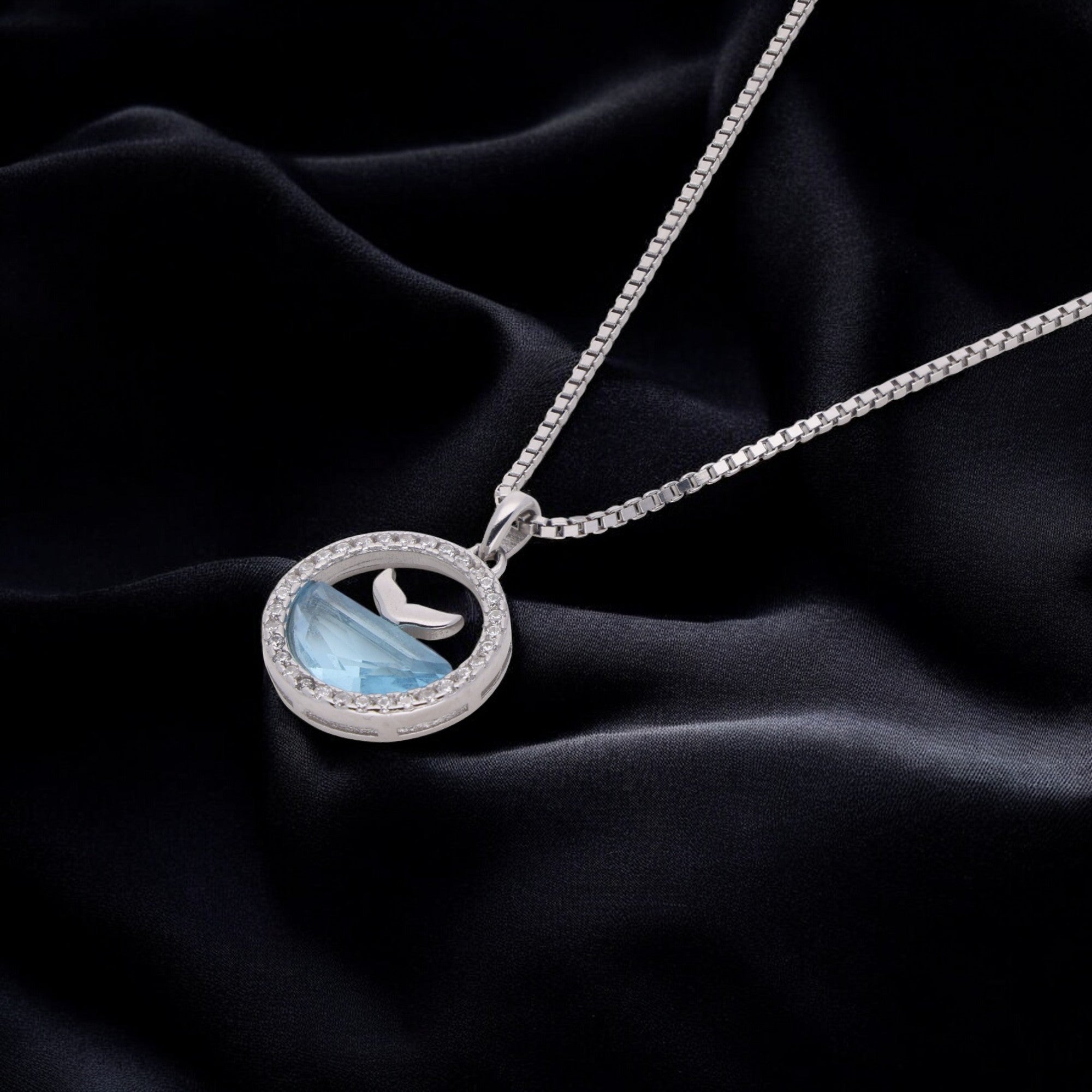 Ocean’s Embrace Pendant Necklace in Rose Gold & Silver with Aquatic Blue Gem | SKU : 0021142697, 0021142727, 0021142703, 0021142710, 0021142673, 0021142680, 0021142871, 0003523568, 0003523544