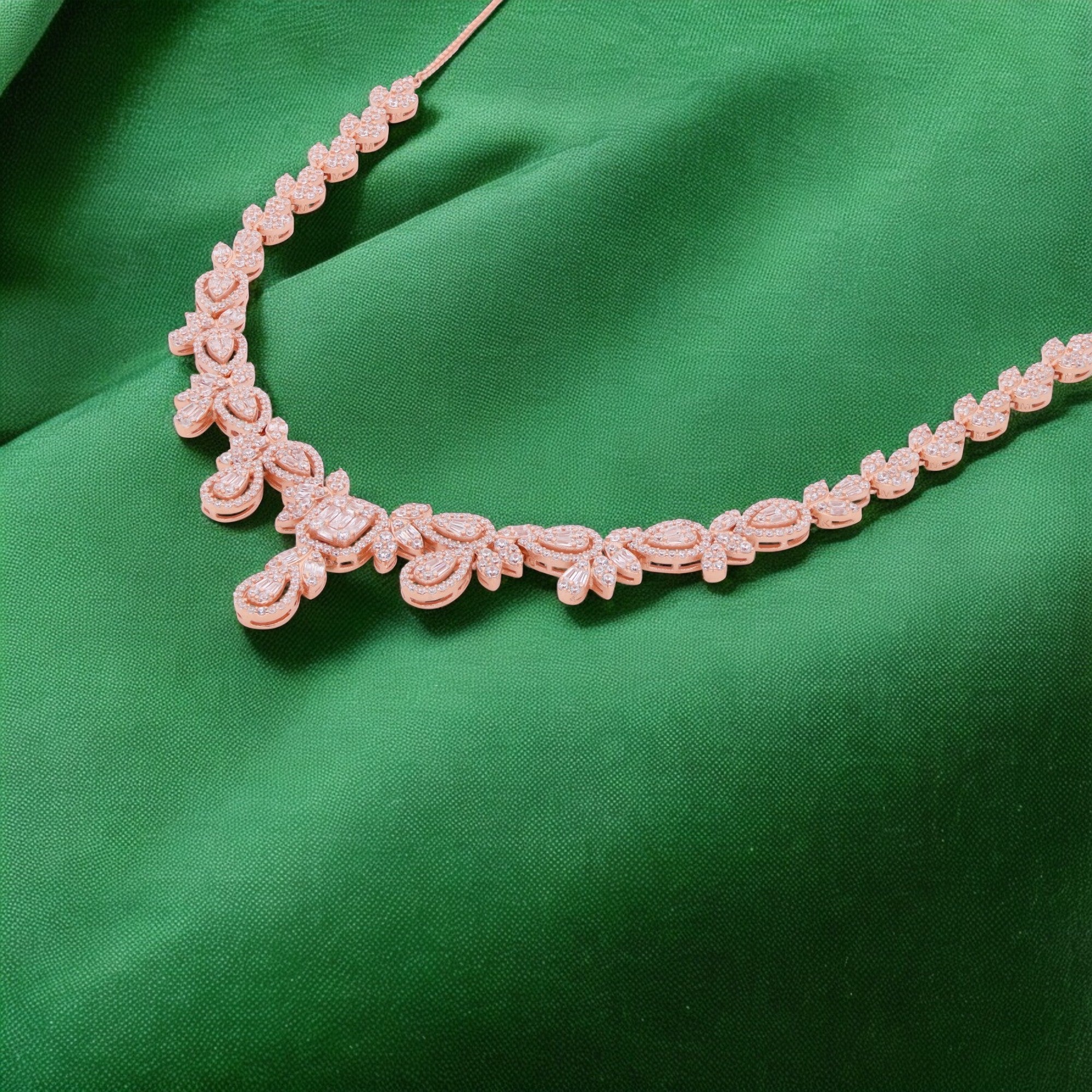 Exquisite Rose Gold Necklace with Sparkling Zirconia | SKU : 0021188305, 0003525647, 0003525562