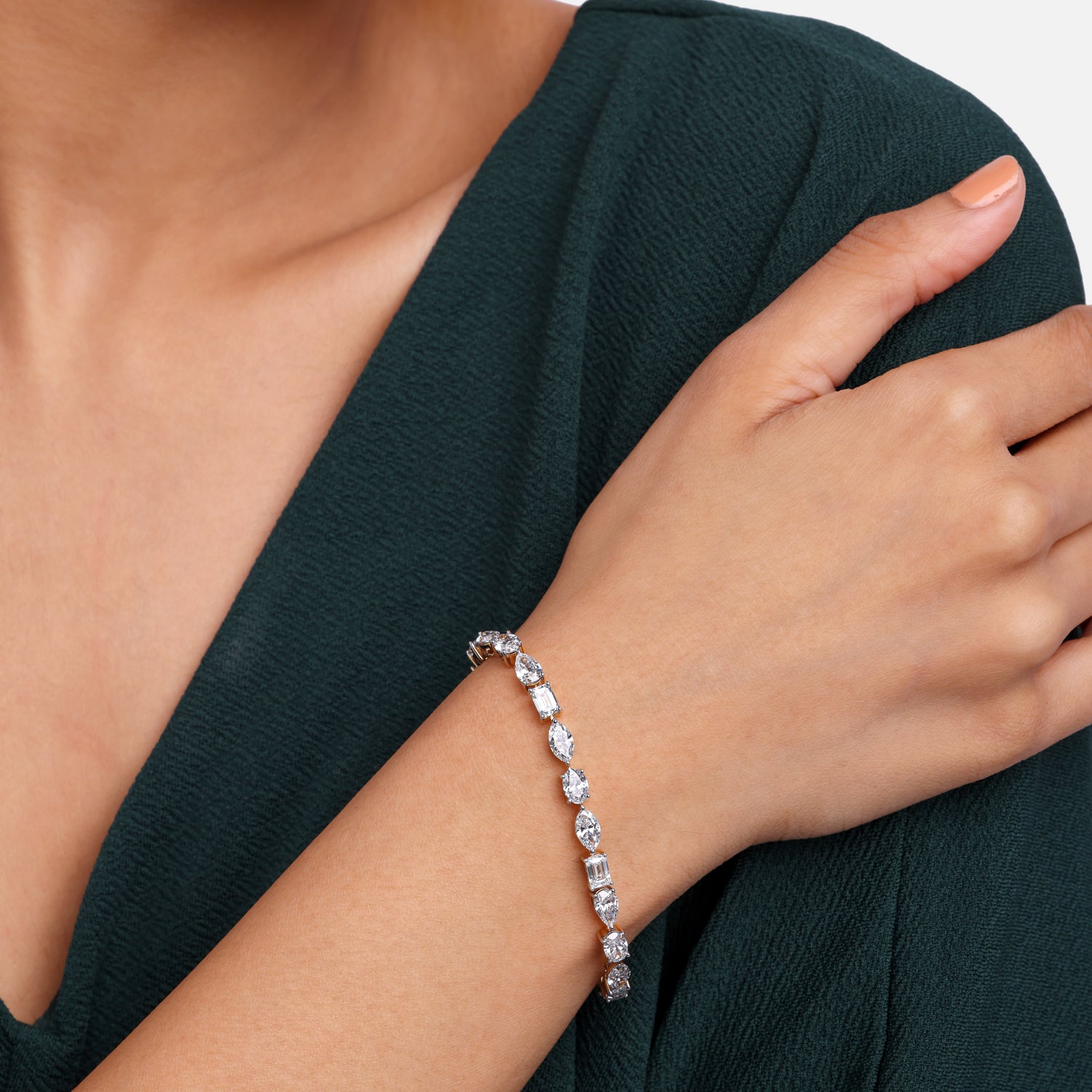 Golden Harmony Multi-Cut Lab Grown Diamond Bracelet | SKU : 0021257636