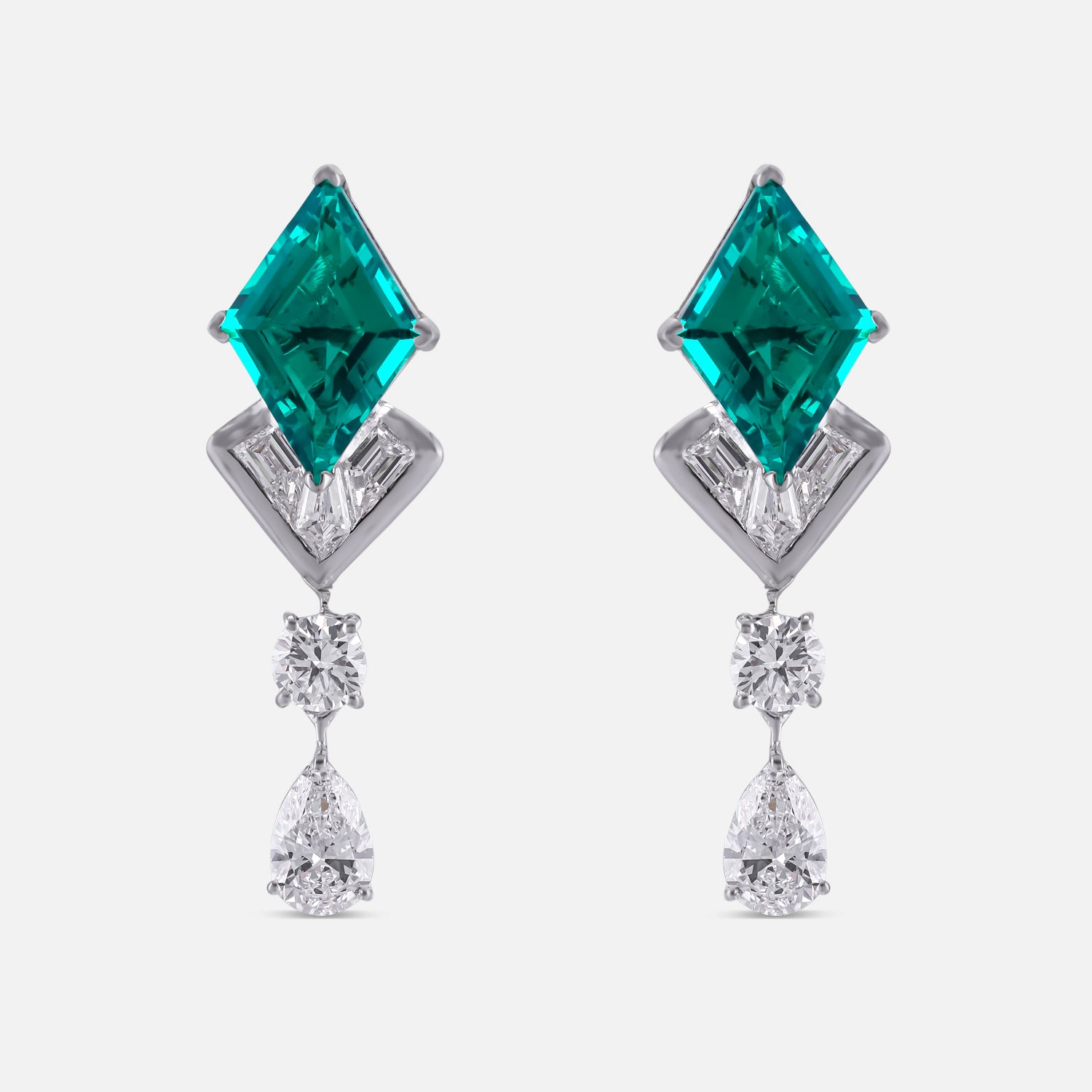 Regal Enchant Lab-Grown Diamond Drop Earrings | SKU : 0021368783