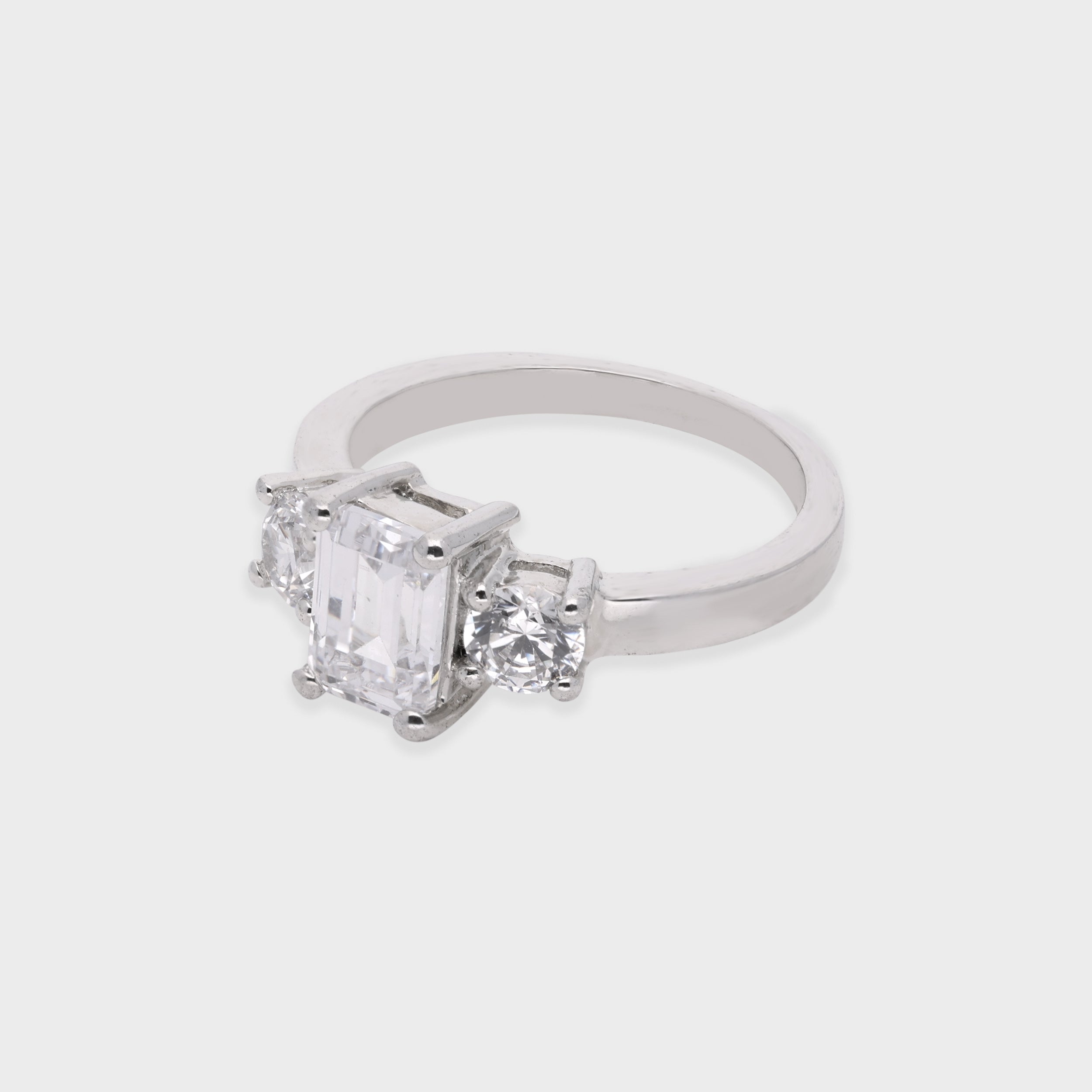 Emerald-Cut Center Ring with Round Side Accents | SKU : 0021423437