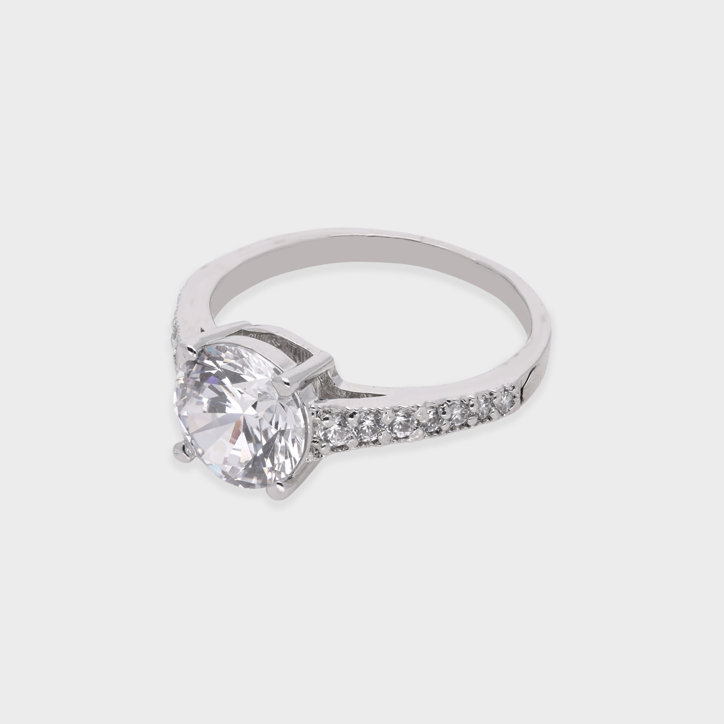 Round Solitaire Ring with Pavé-Set Shoulders | SKU : 0021423444
