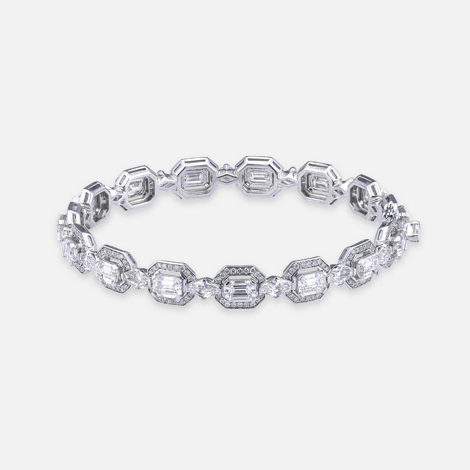 Imperial Grace Round Brilliant, Lozenge Blunt-Cut & Heritage Emerald-Cut Lab-Grown Diamond Bracelet | SKU : 0021986345